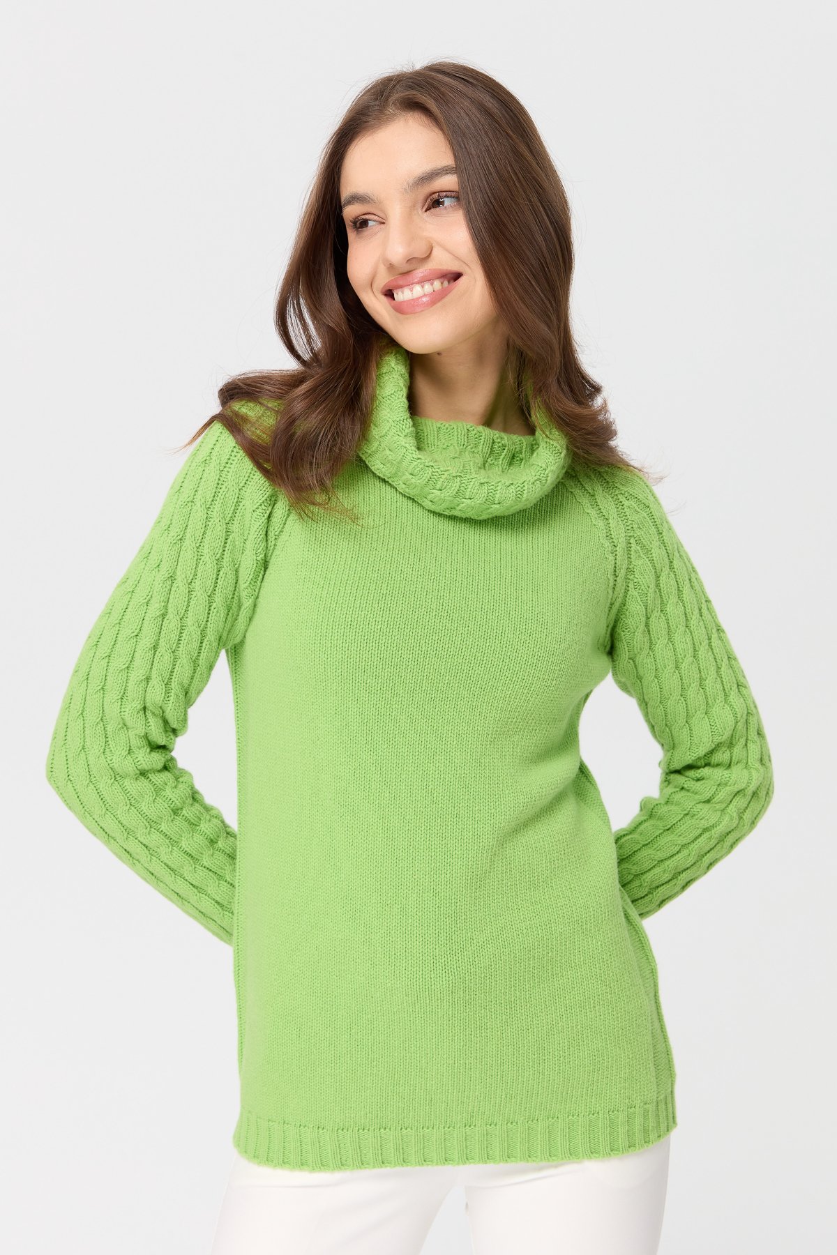 23202Женский шерстяной свитер