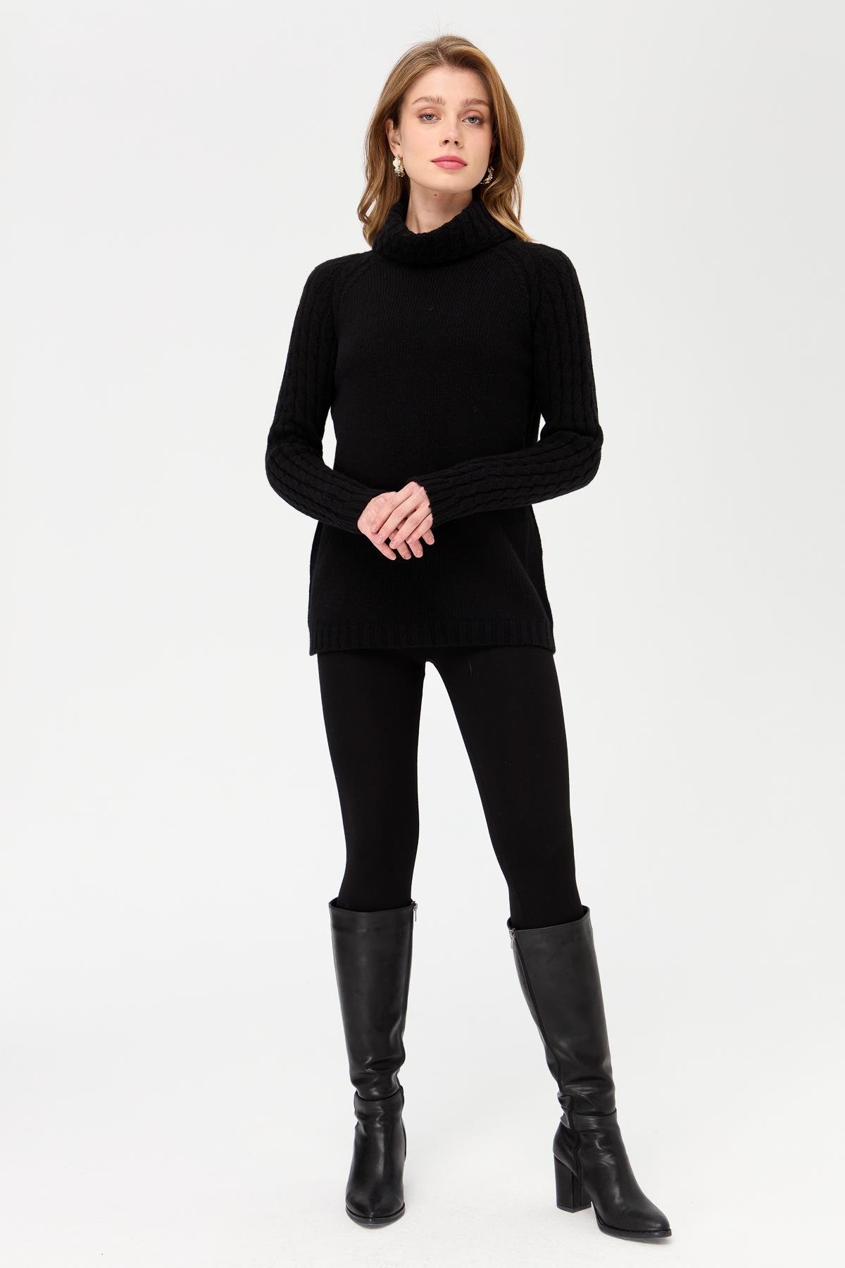 23202Kadın Degaje Yaka Kolu ve Yakası Saç Örgü Yün Kazak Siyah