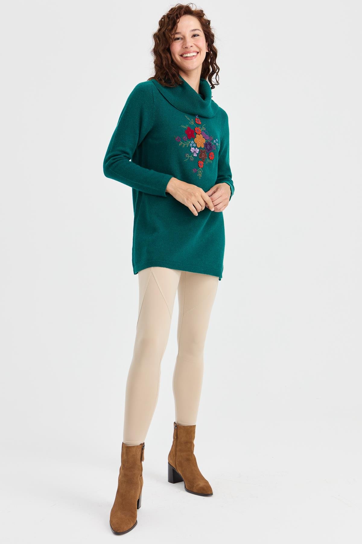 23157Kadın Degaje Yaka Önü İşlemeli Uzun Yün Kazak K.Ö.başı