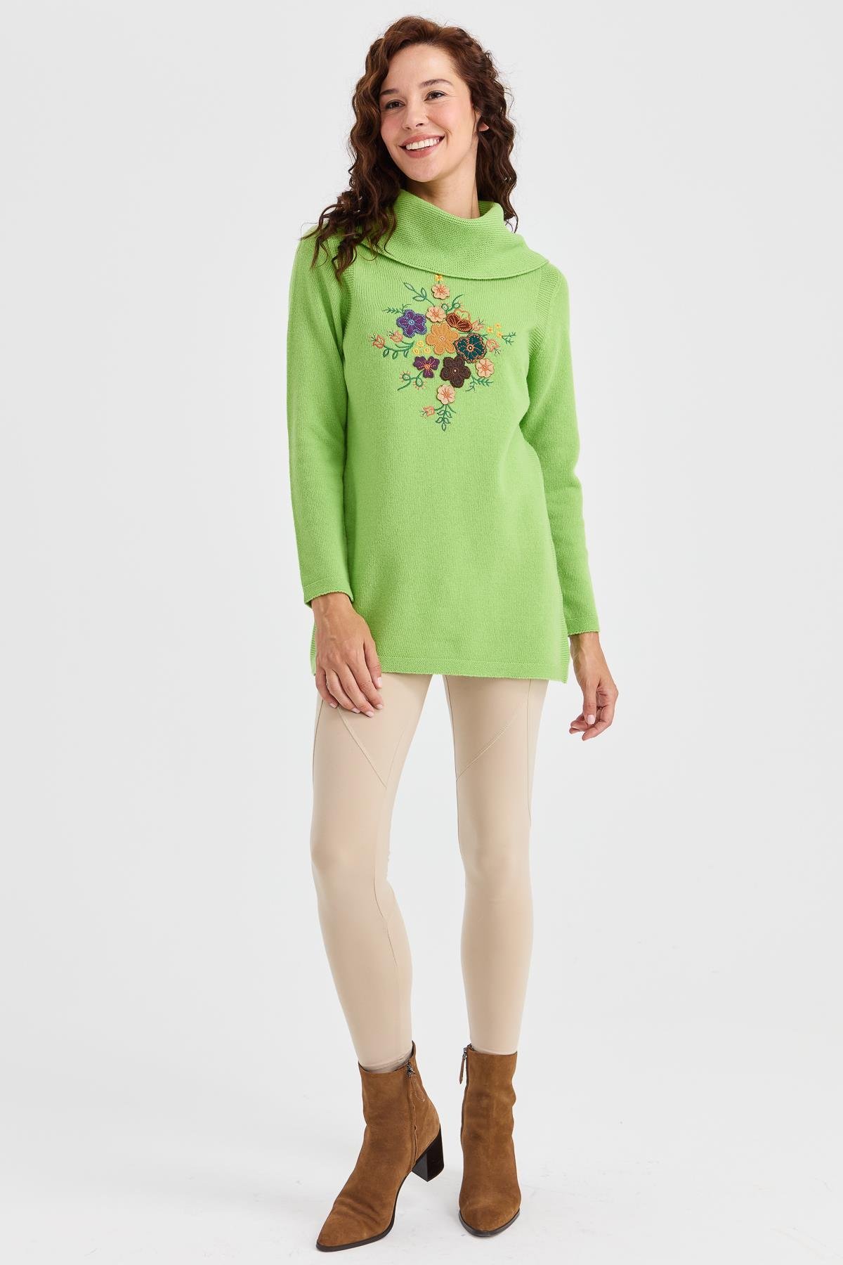 23157Kadın Degaje Yaka Önü İşlemeli Uzun Yün Kazak A.E.Yeşili