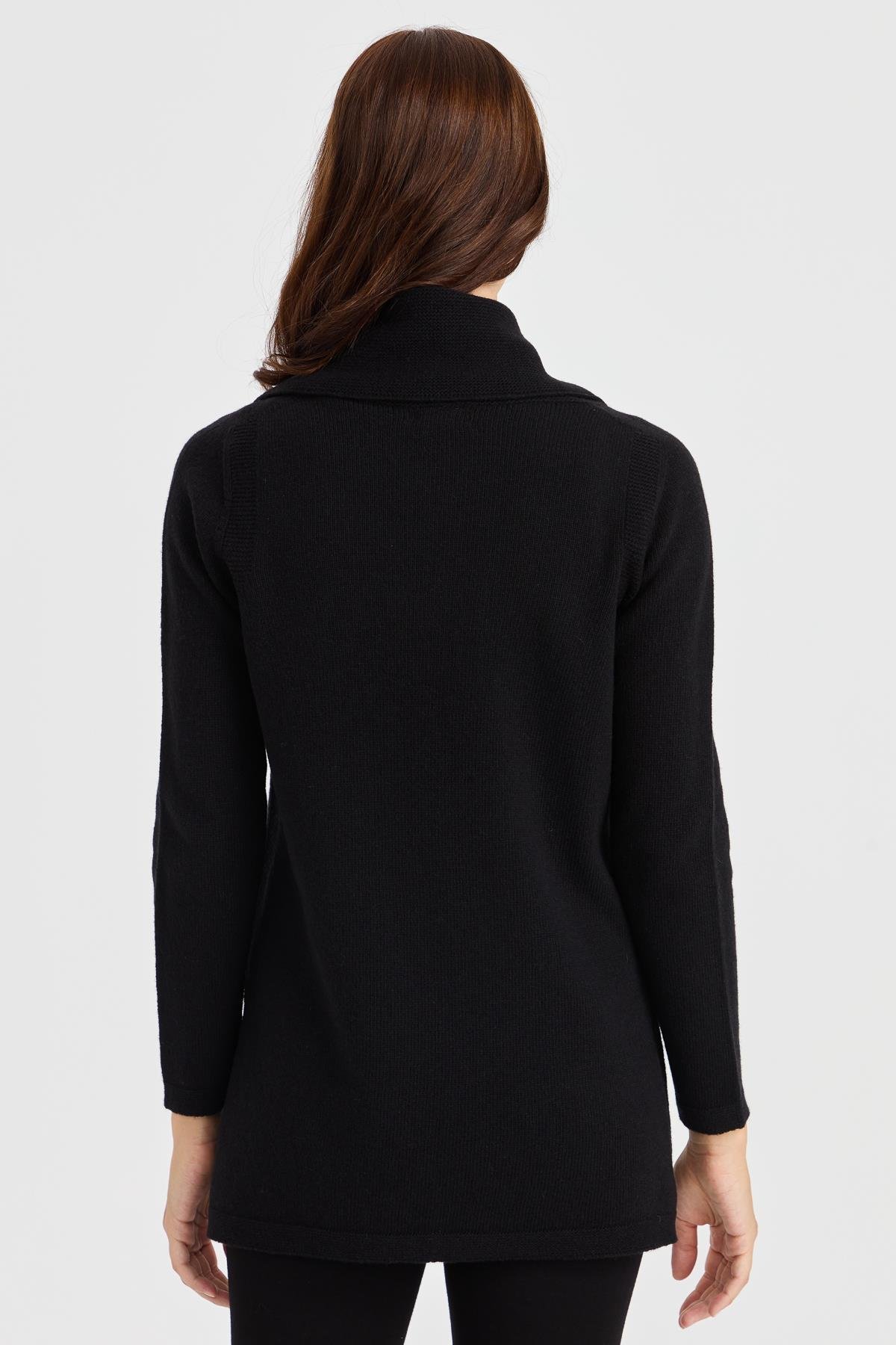 23157Kadın Degaje Yaka Önü İşlemeli Uzun Yün Kazak Siyah