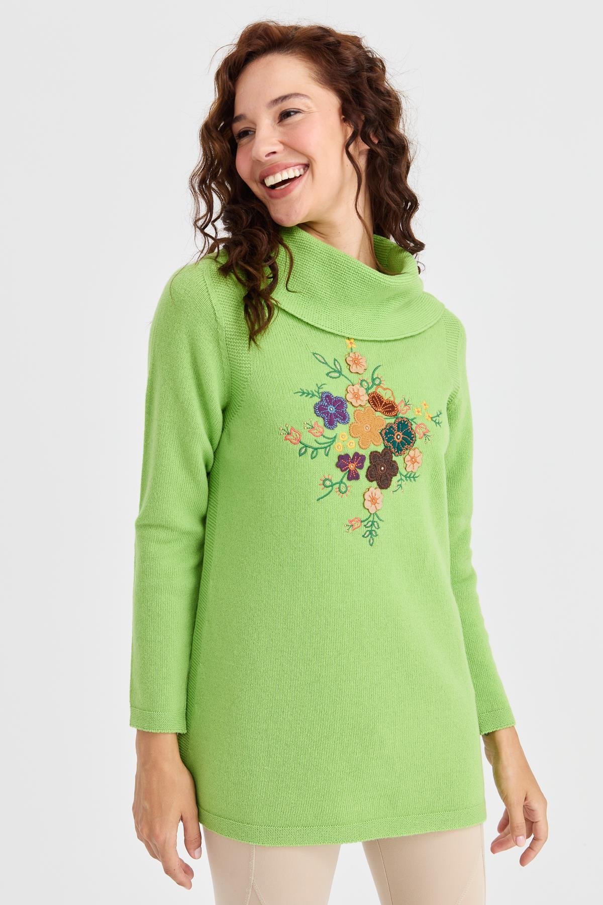 23157Kadın Degaje Yaka Önü İşlemeli Uzun Yün Kazak A.E.Yeşili