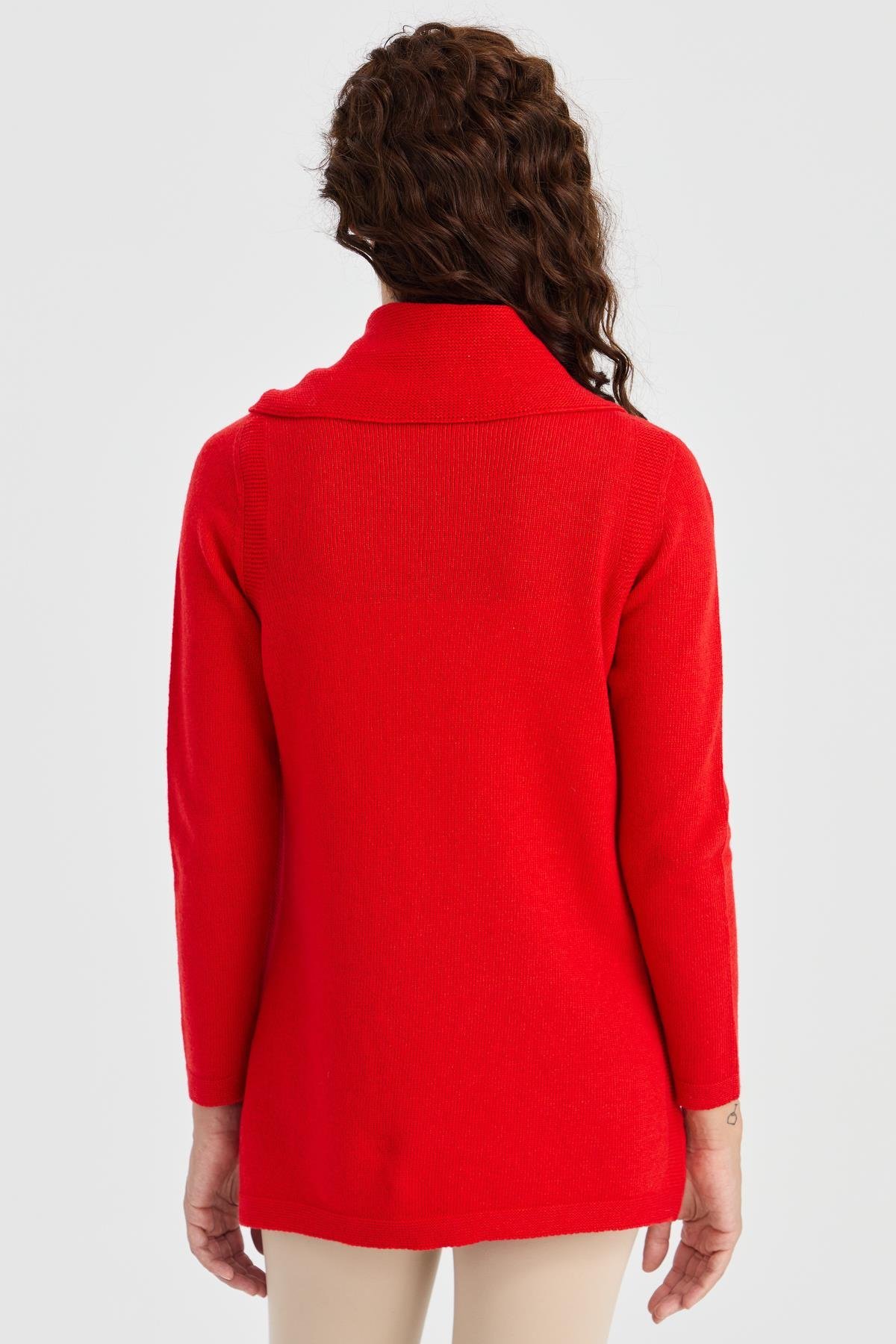 23157Kadın Degaje Yaka Önü İşlemeli Uzun Yün Kazak Mercan