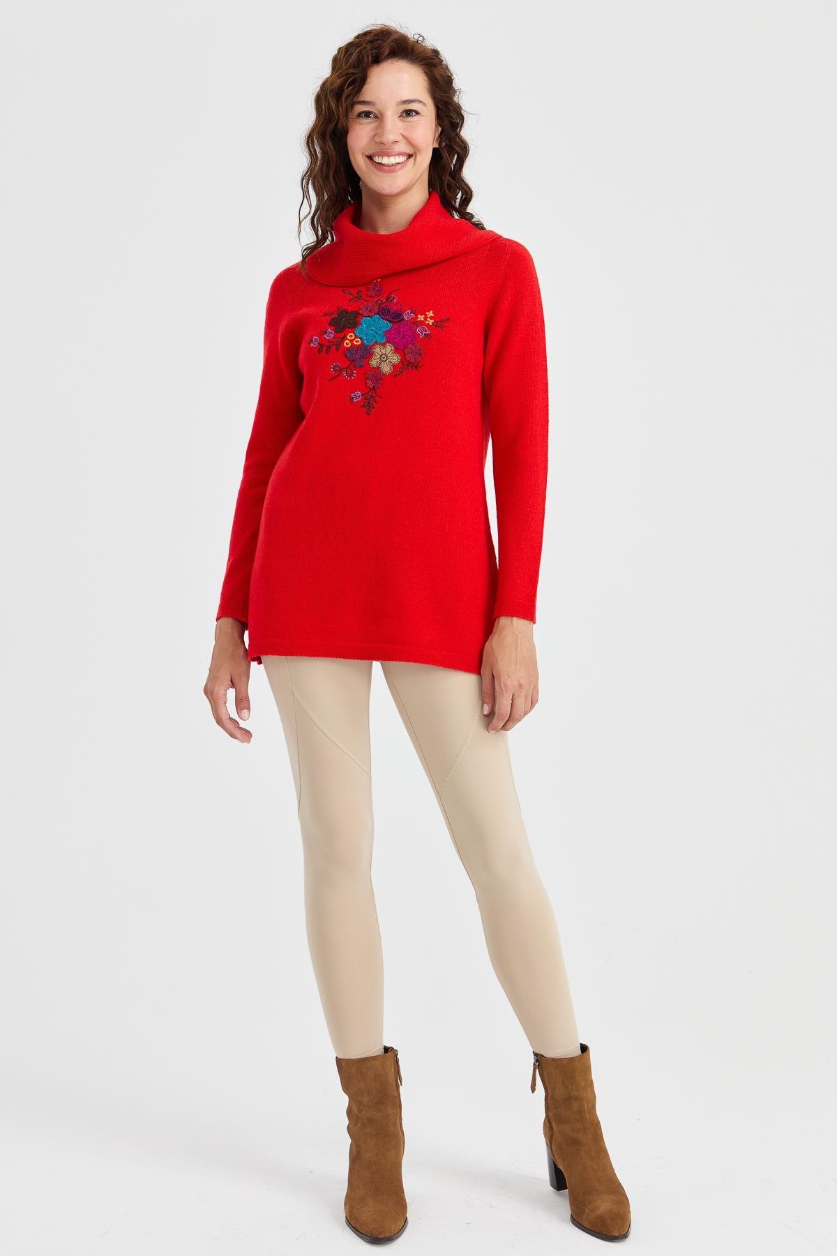 23157Kadın Degaje Yaka Önü İşlemeli Uzun Yün Kazak Mercan