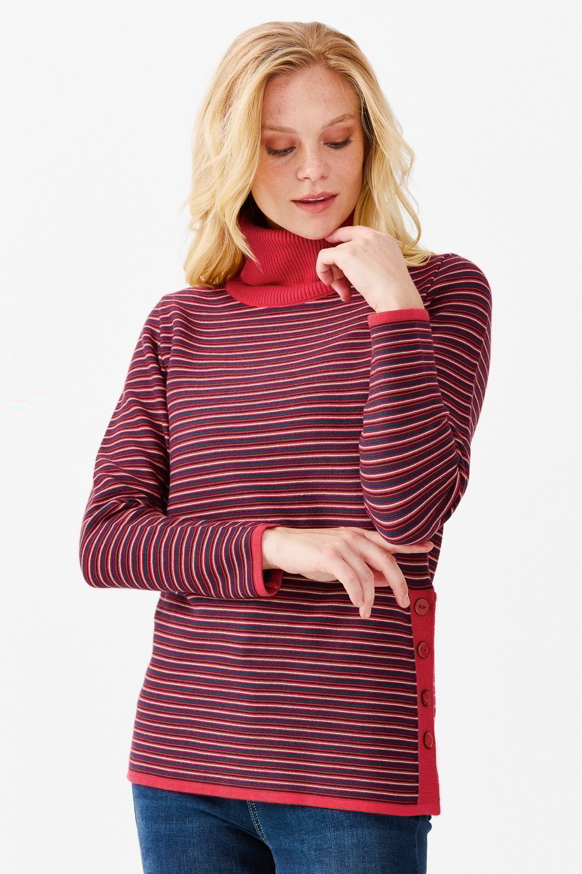 22079Женская туника в цветную полоску, на пуговицах и одним боковым разрезом, красная