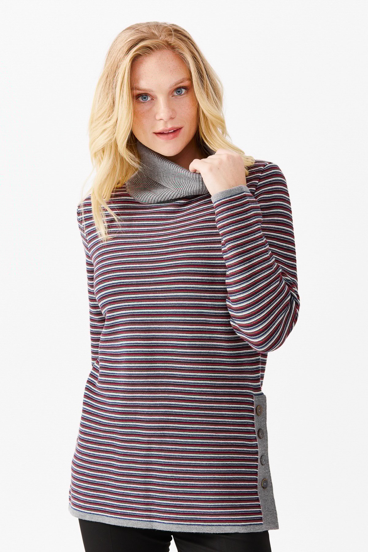 22079Женская туника в цветную полоску, на пуговицах и одним боковым разрезом, серая