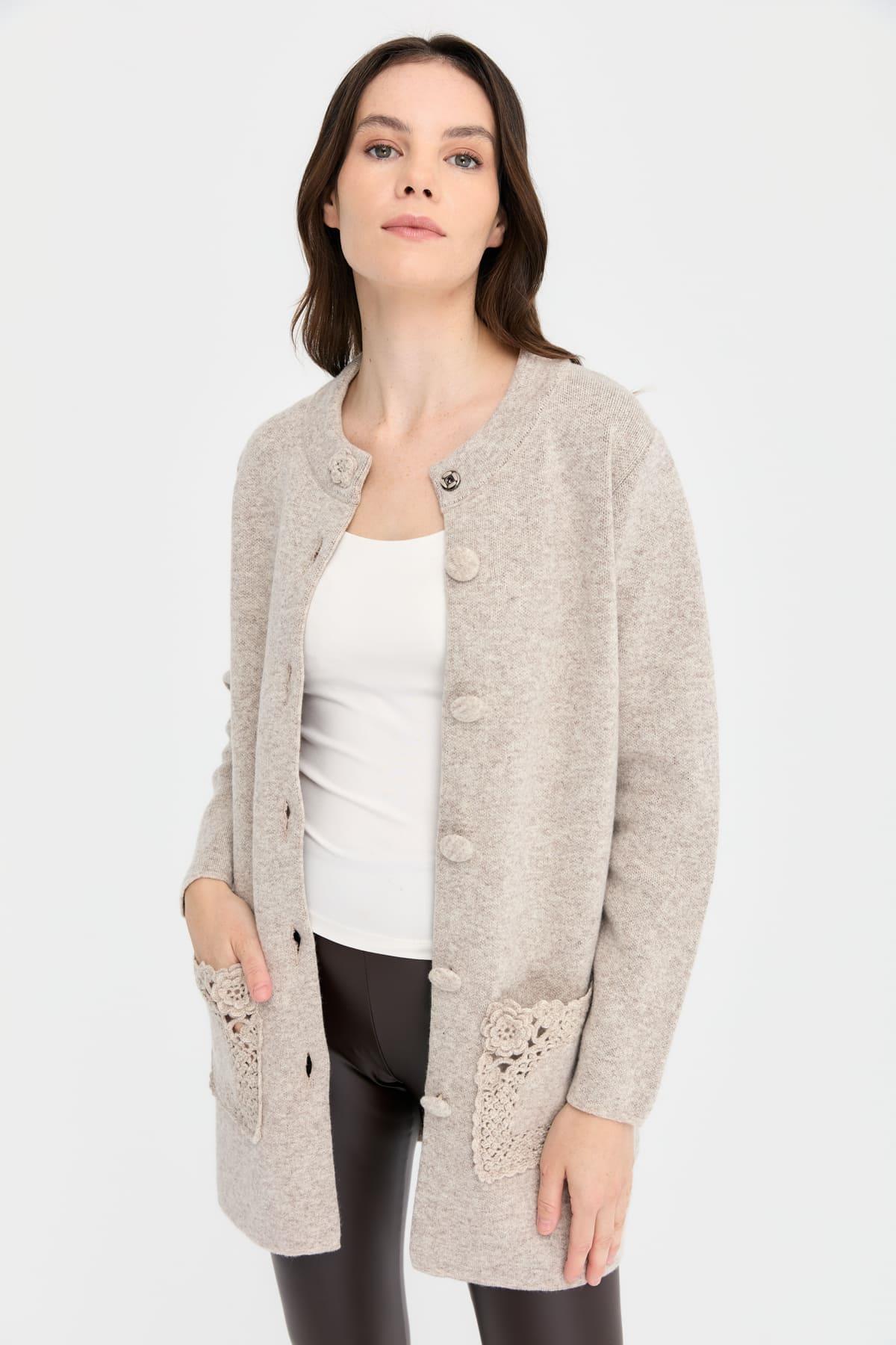 24017Kadın Dik Yaka Araboy Yün Kaban V.Bej