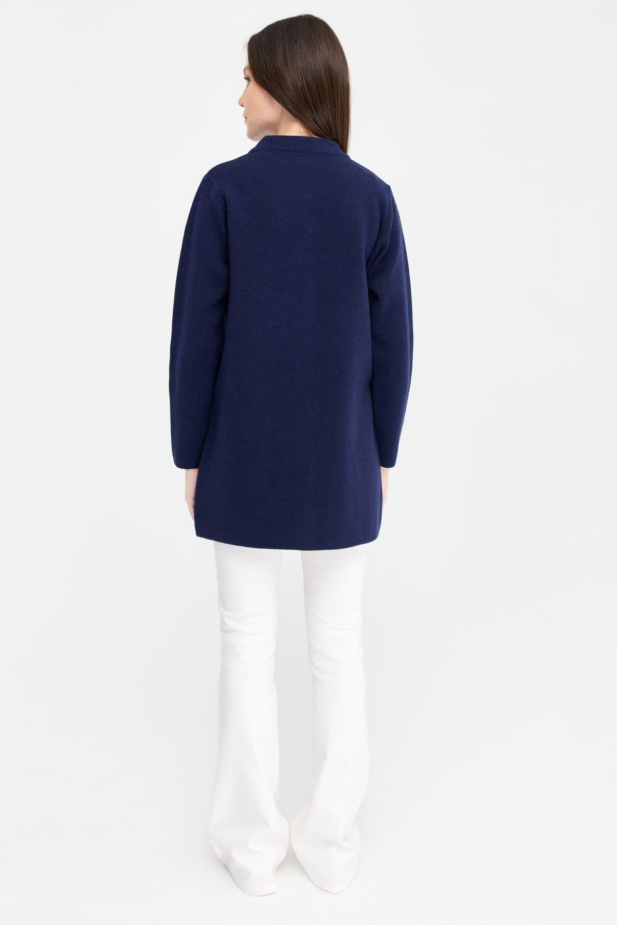 24017Kadın Dik Yaka Araboy Yün Kaban Y.A Lacivert