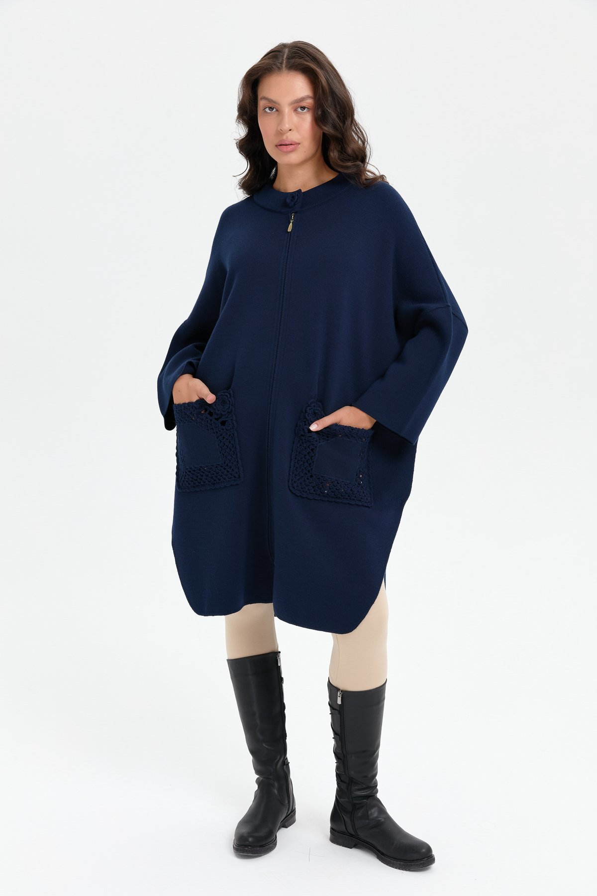 24060Kadın Dik Yaka Cebi Gül İşlemeli Fermuarlı Panço Lacivert