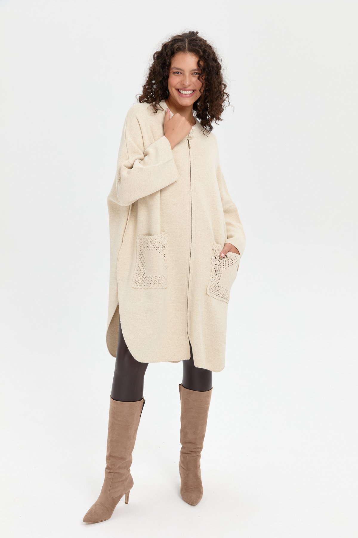 24060Kadın Dik Yaka Cebi Gül İşlemeli Fermuarlı Panço T.Melanj