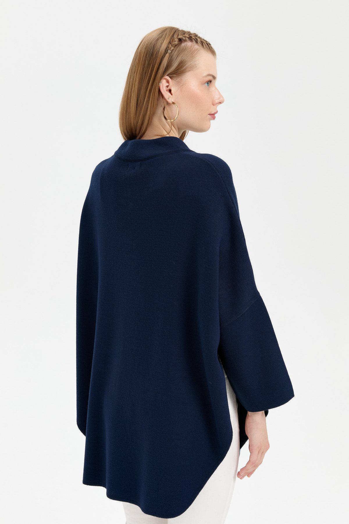 24059Kadın Dik Yaka Cebi Gül İşlemeli Fermuarlı Kısa Panço Lacivert