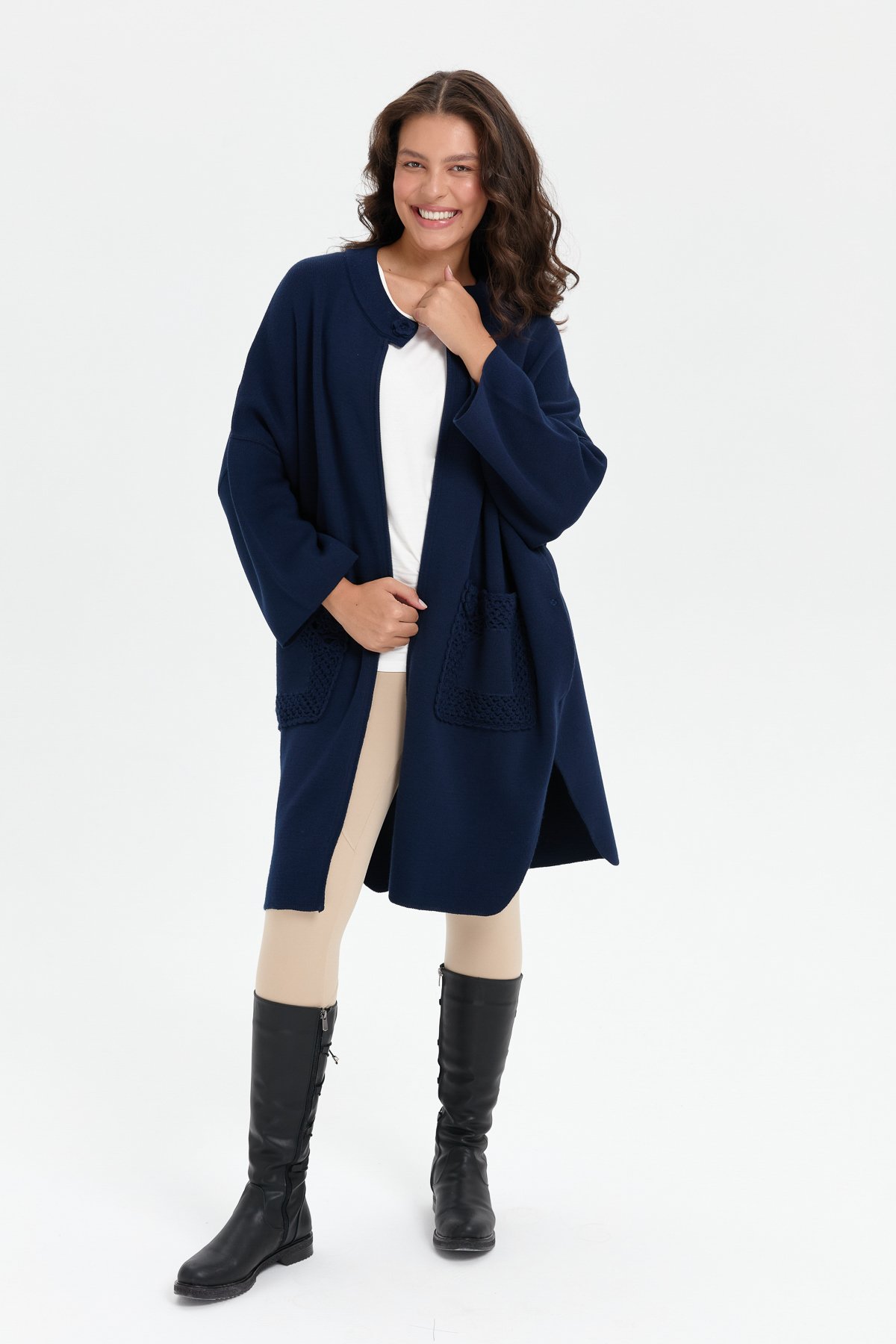 24060Kadın Dik Yaka Cebi Gül İşlemeli Fermuarlı Panço Lacivert