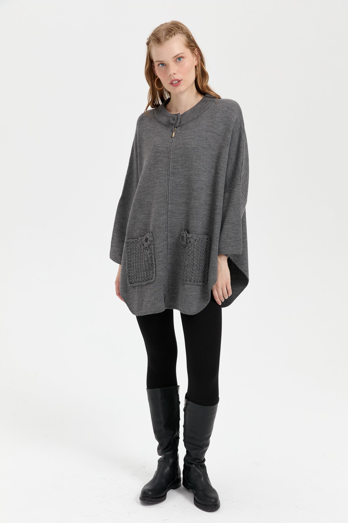 24059Kadın Dik Yaka Cebi Gül İşlemeli Fermuarlı Kısa Panço Gri Melanj