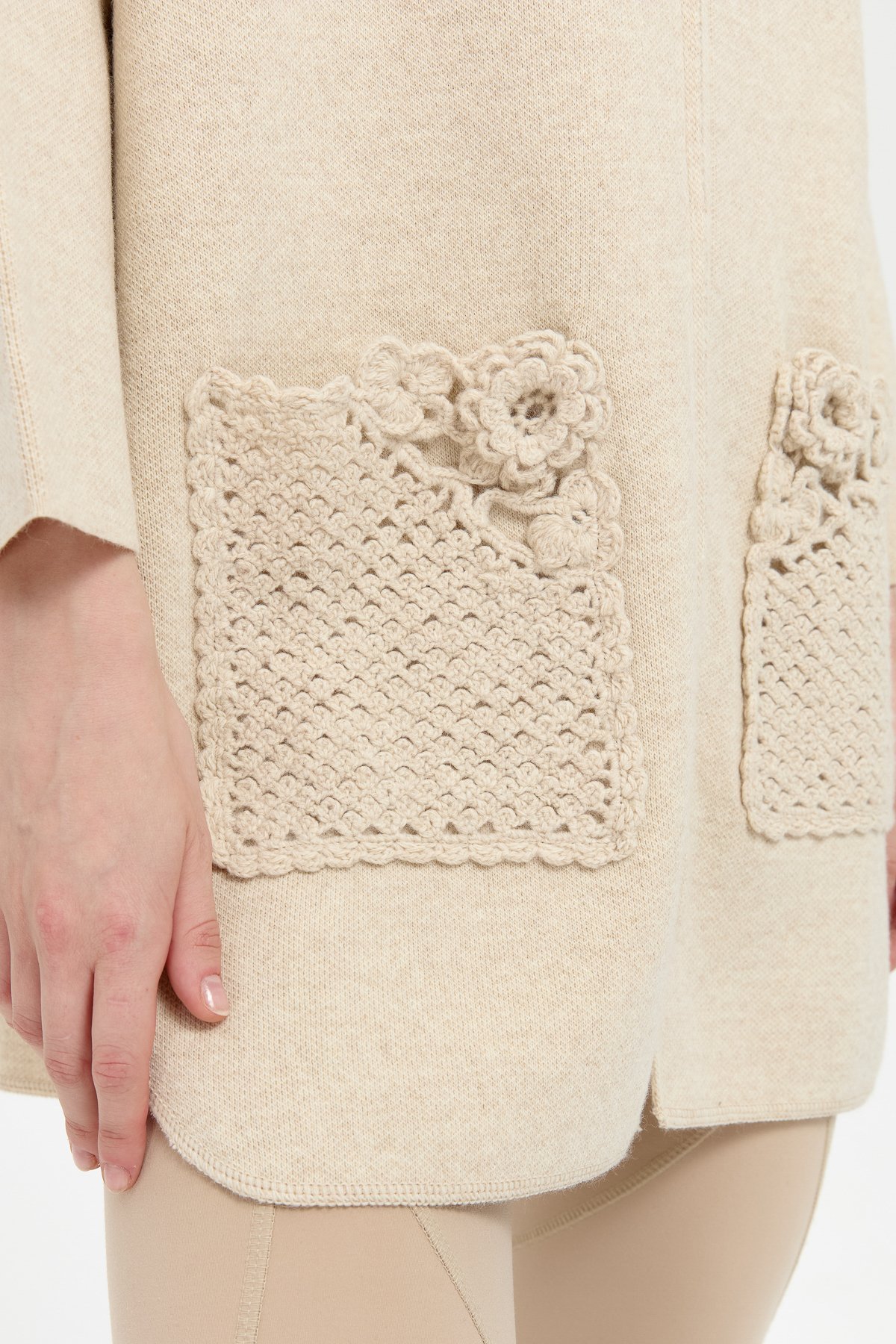 24059Kadın Dik Yaka Cebi Gül İşlemeli Fermuarlı Kısa Panço T.Melanj