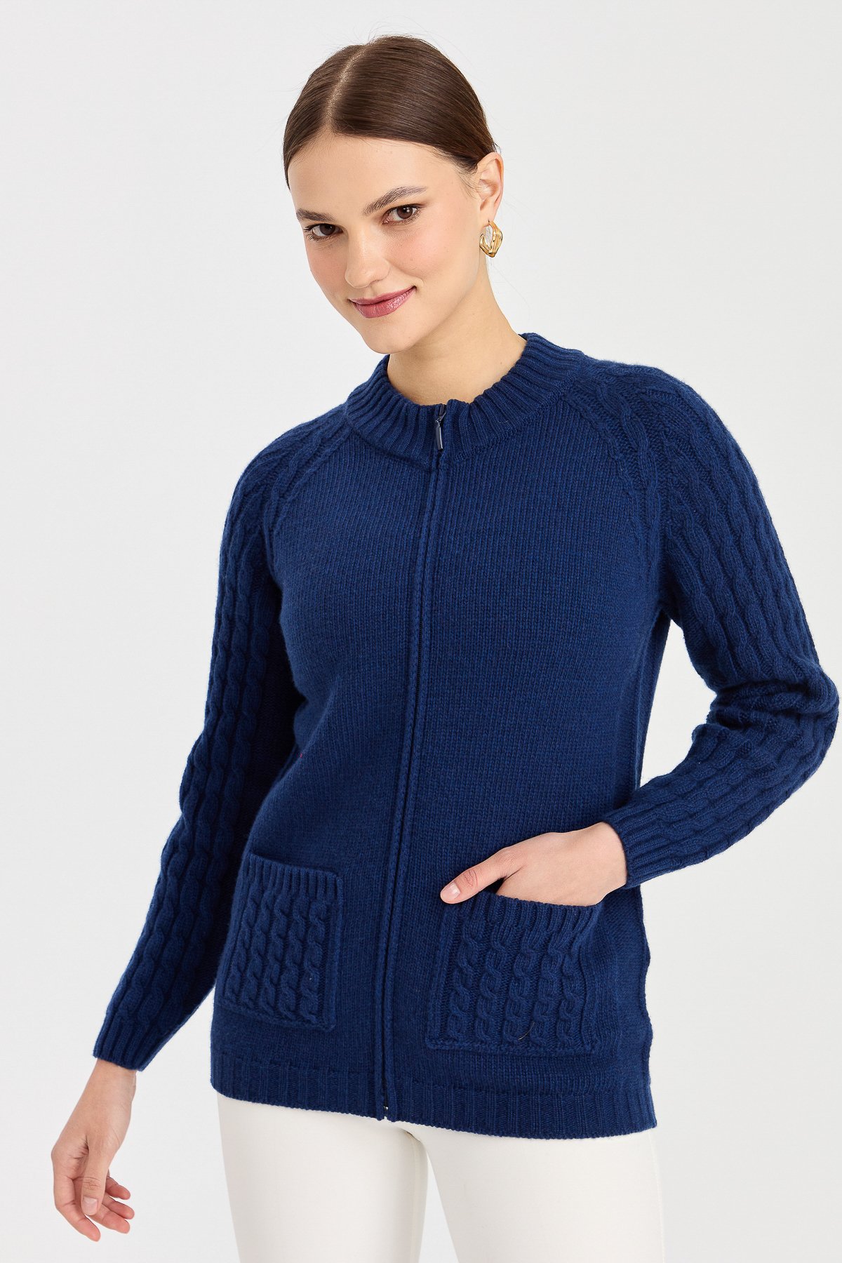23203Kadın Dik Yaka Cebi ve Kolu Saç Örgü Yün Ceket İndigo