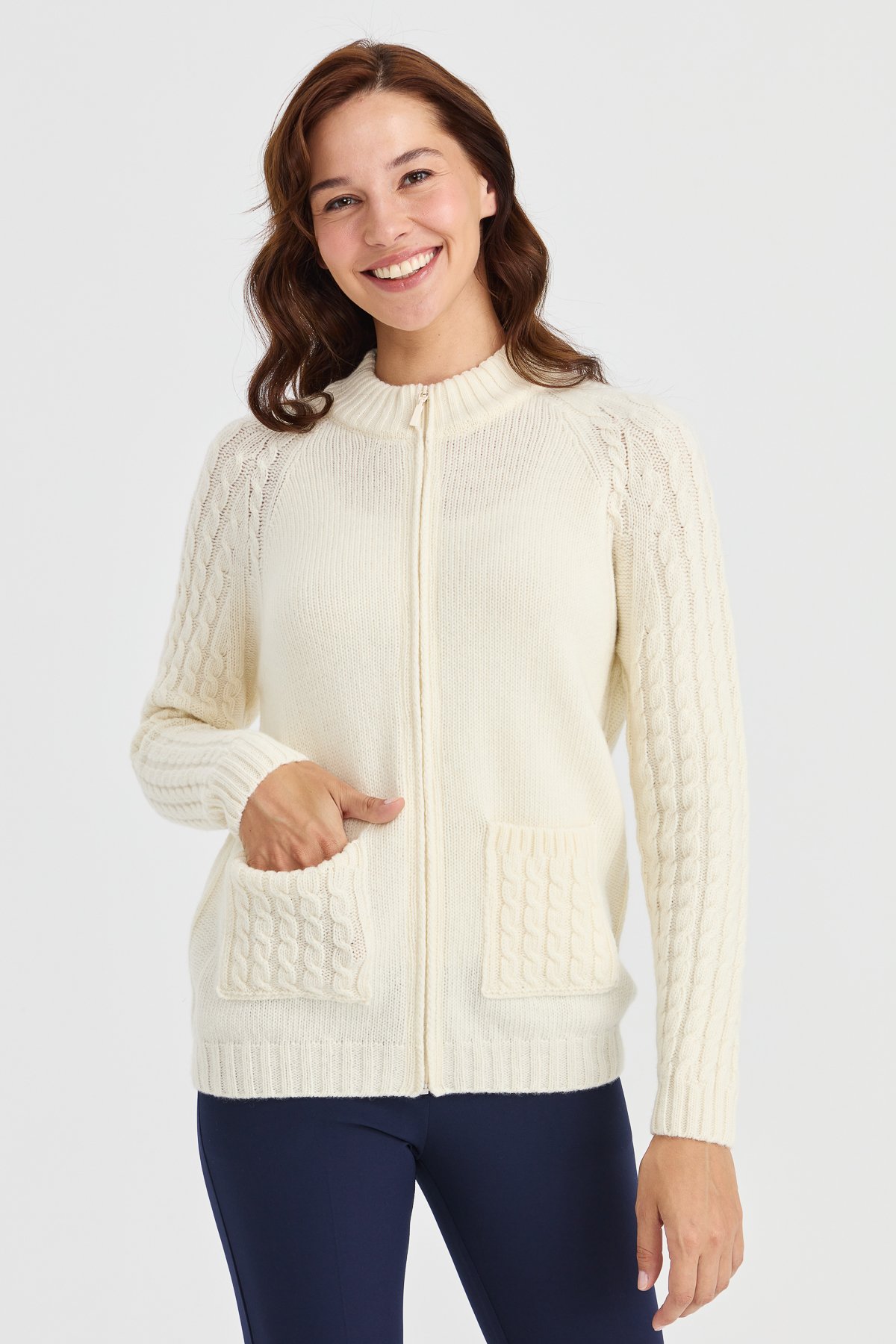 23203Kadın Dik Yaka Cebi ve Kolu Saç Örgü Yün Ceket Kemik