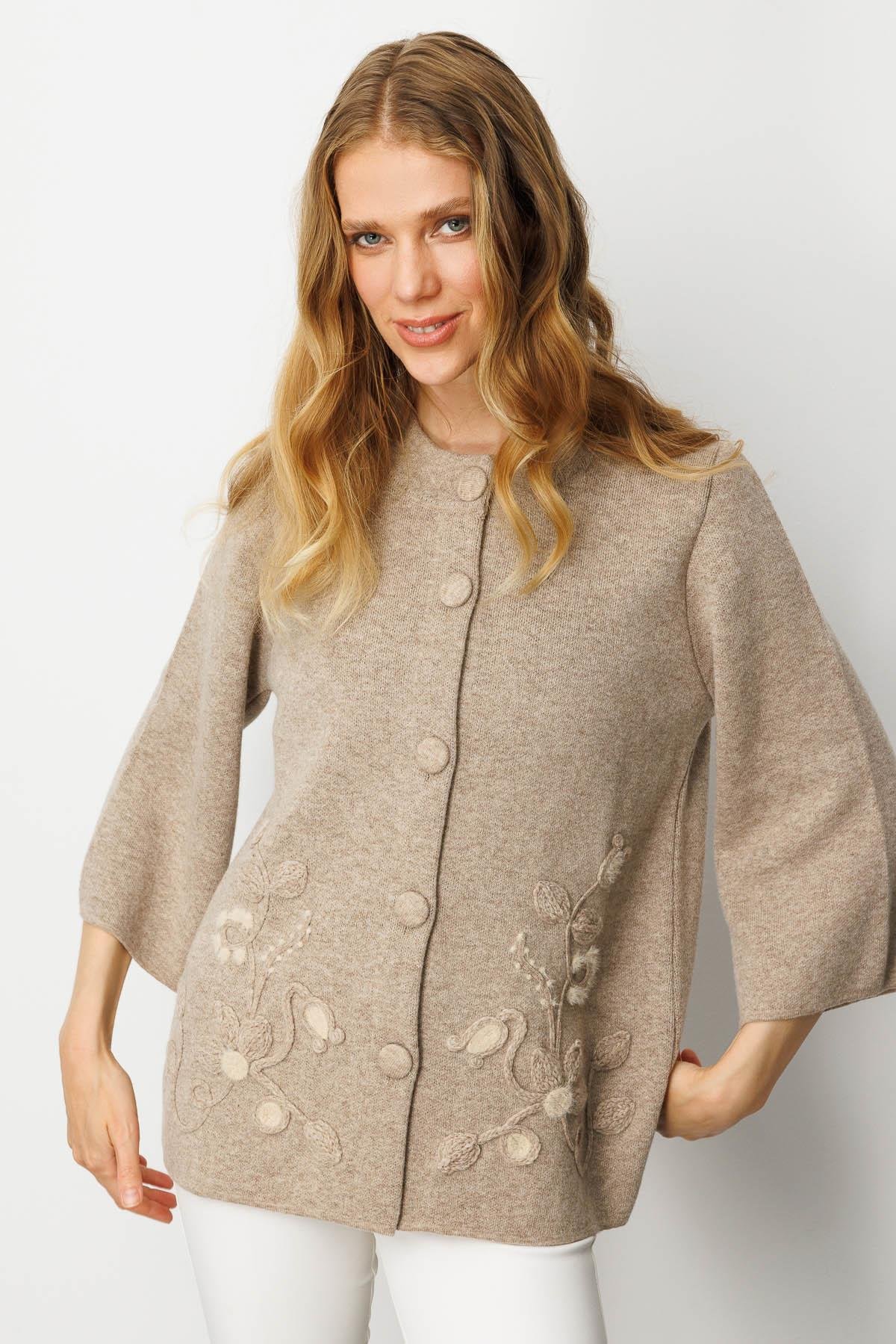 25015Kadın Dik Yaka Çiçek Desenli Kısa Yün Ceket K.Bej