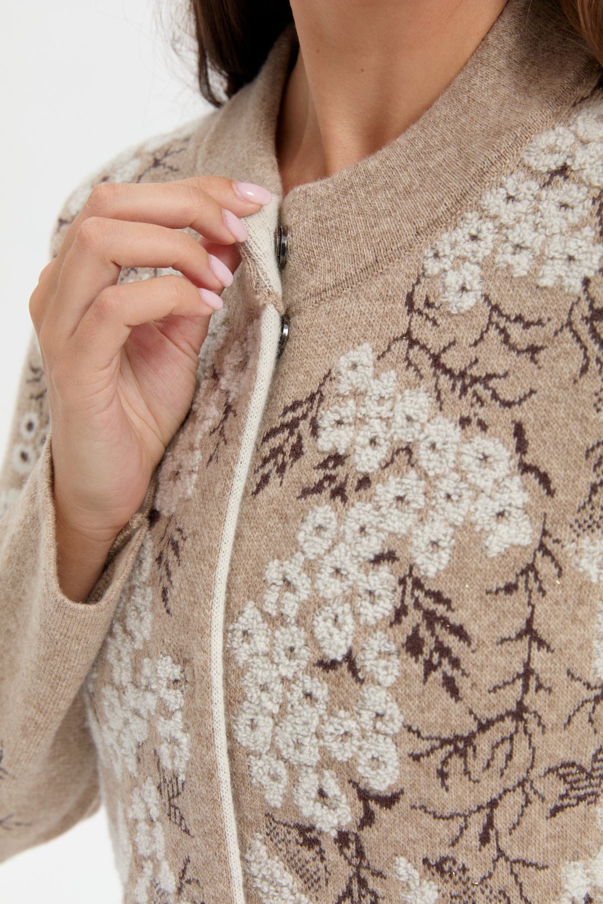 24018Kadın Dik Yaka Çiçekli Uzun Yün Kaban K.Bej