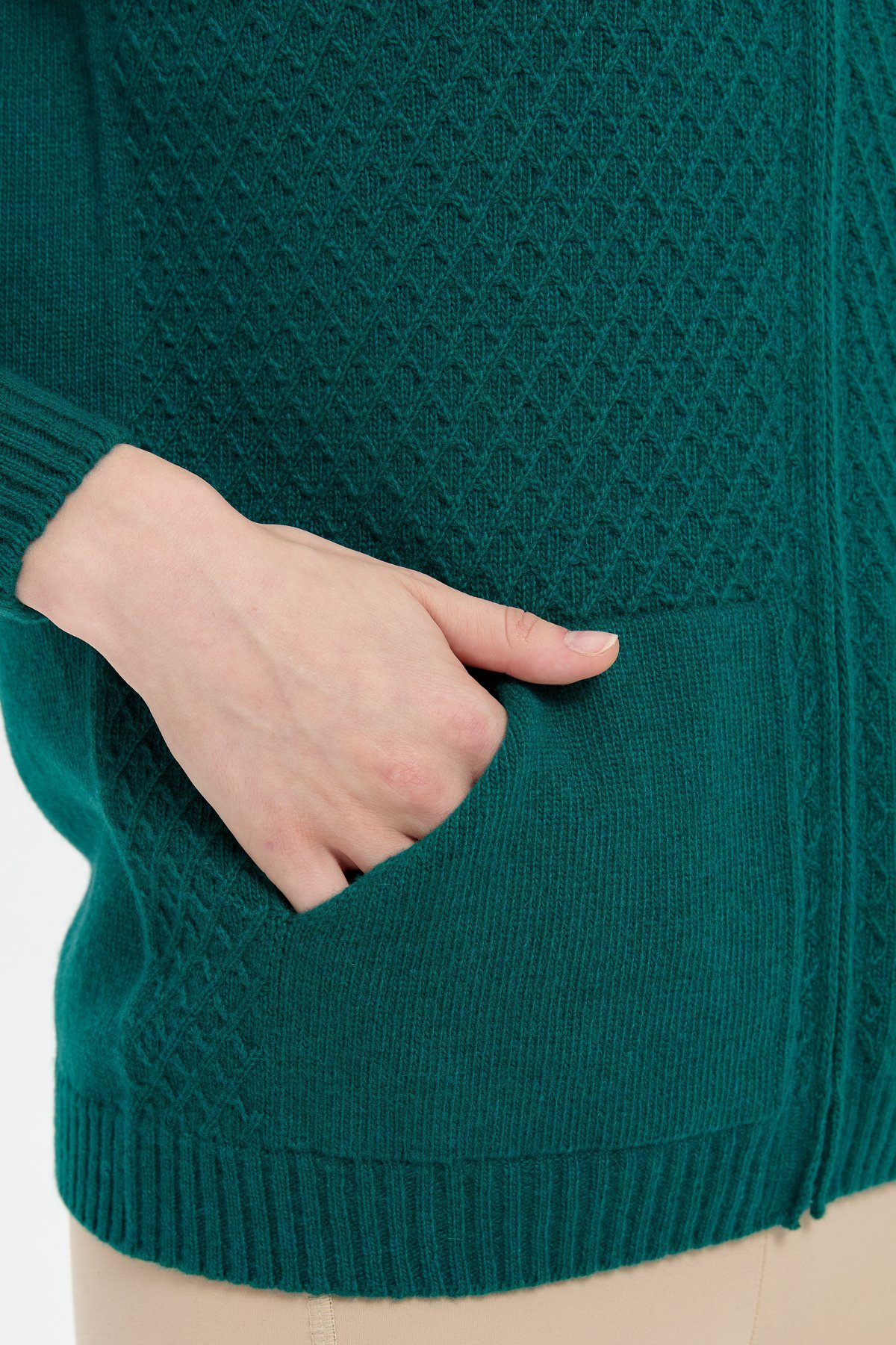 24218Kadın Dik Yaka Dikişsiz Önü Fermuarlı Yün Hırka K.Ö.başı