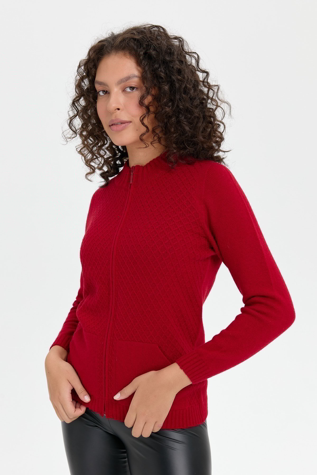 24218Kadın Dik Yaka Dikişsiz Önü Fermuarlı Yün Hırka K.Kırmızı