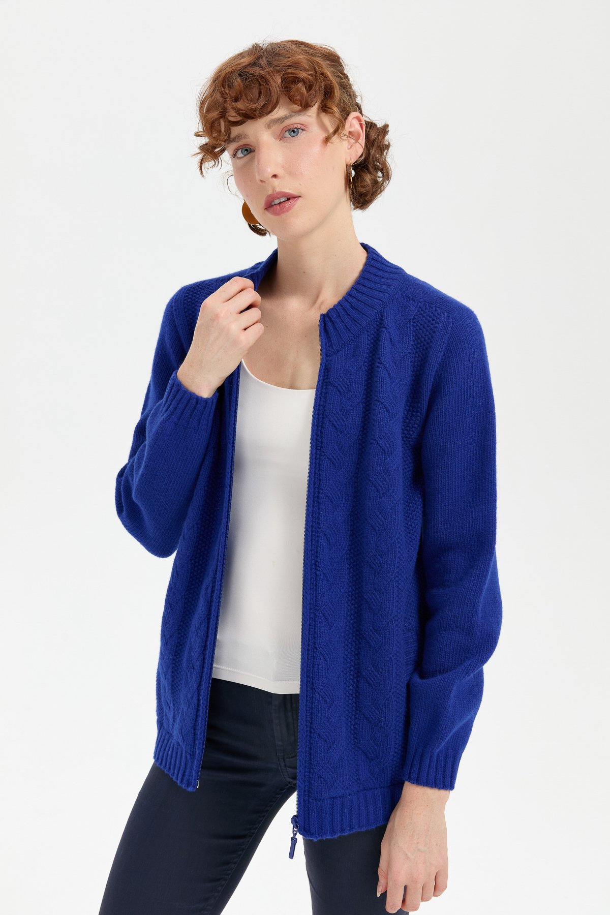 24268Kadın Dik Yaka Dikişsiz Önü Saç Örgülü Yün Hırka K.S.Mavi