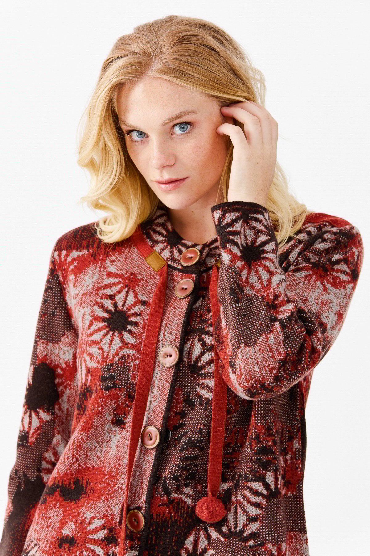 22159Женское длинное пальто с воротником-стойкой и рисунком, кирпичного цвета