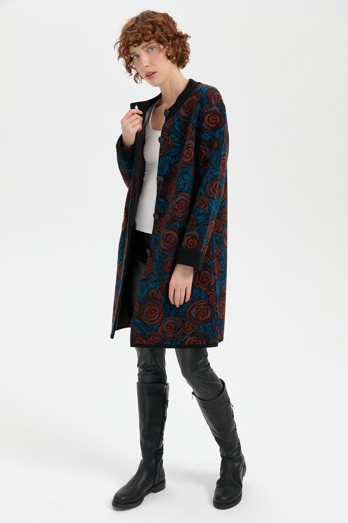 24048Kadın Dik Yaka Gül Desenli Uzun Yün Kaban Siyah_K.petrol