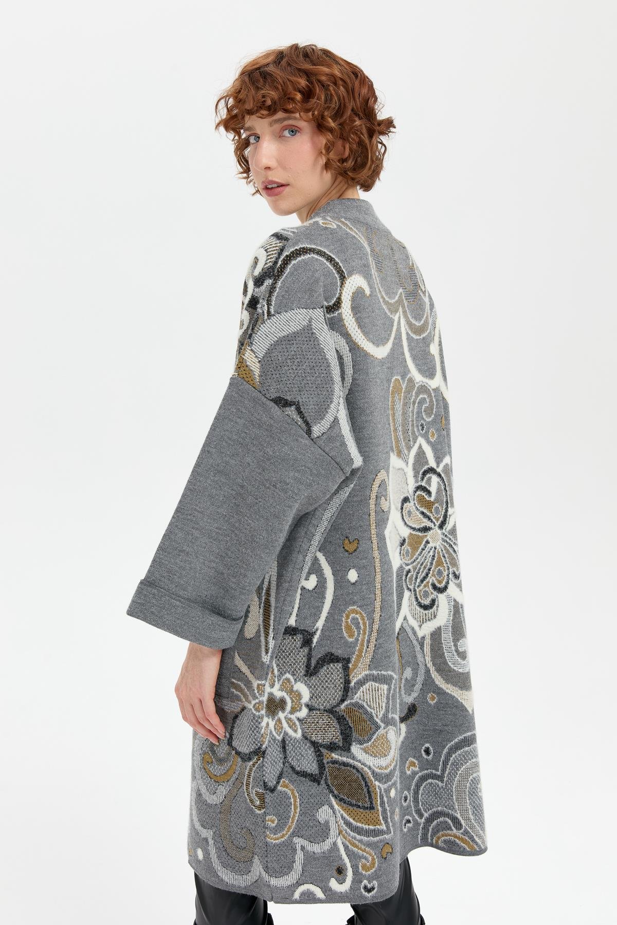 24063Kadın Dik Yaka Karışık Büyük Çiçekli Panço Füme_Siyah Sim