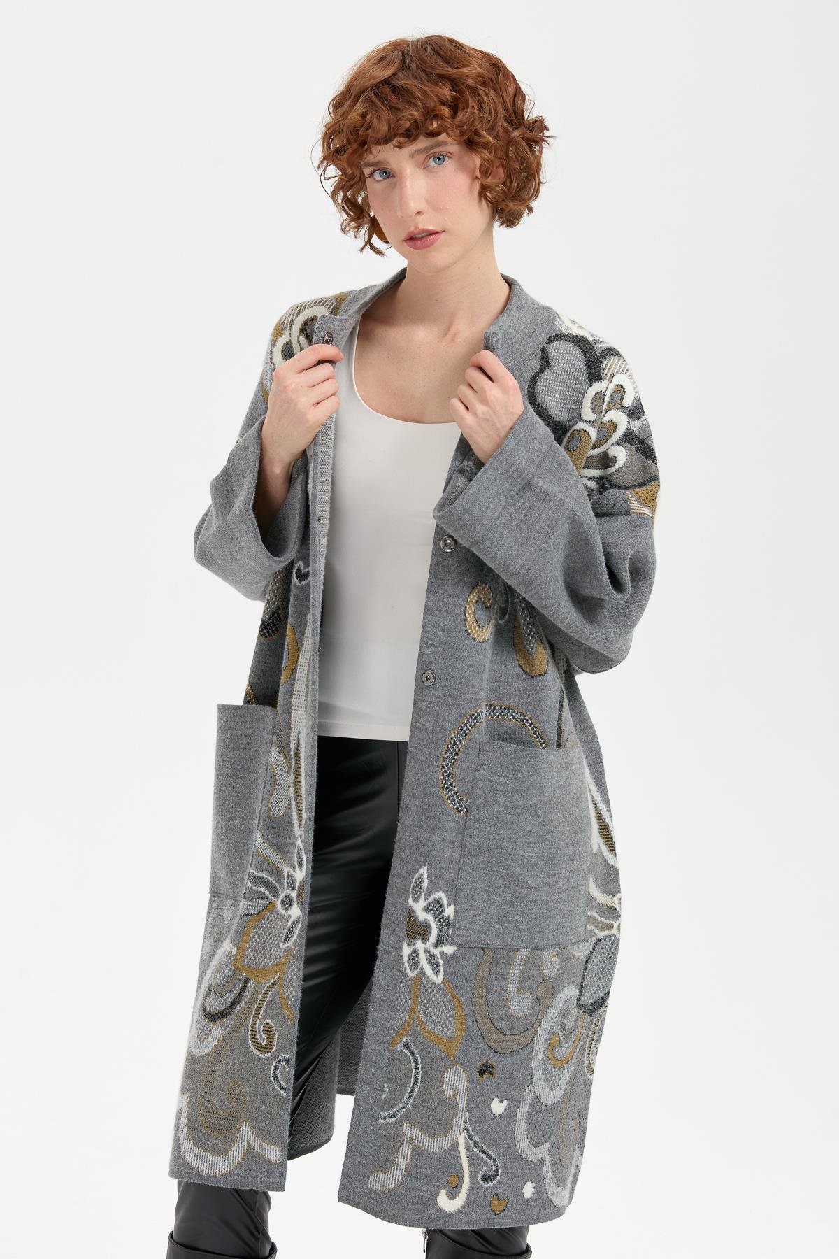 24063Kadın Dik Yaka Karışık Büyük Çiçekli Panço Füme_Siyah Sim