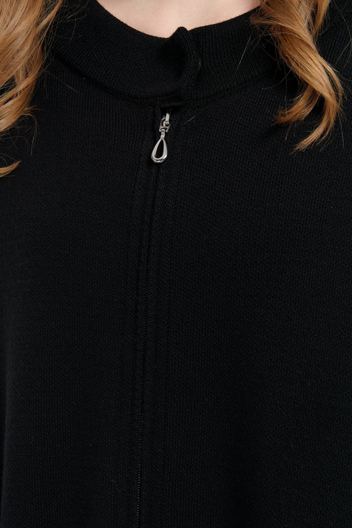 24057Kadın Dik Yaka Kolu ve Cebi İşlemeli Panço Siyah