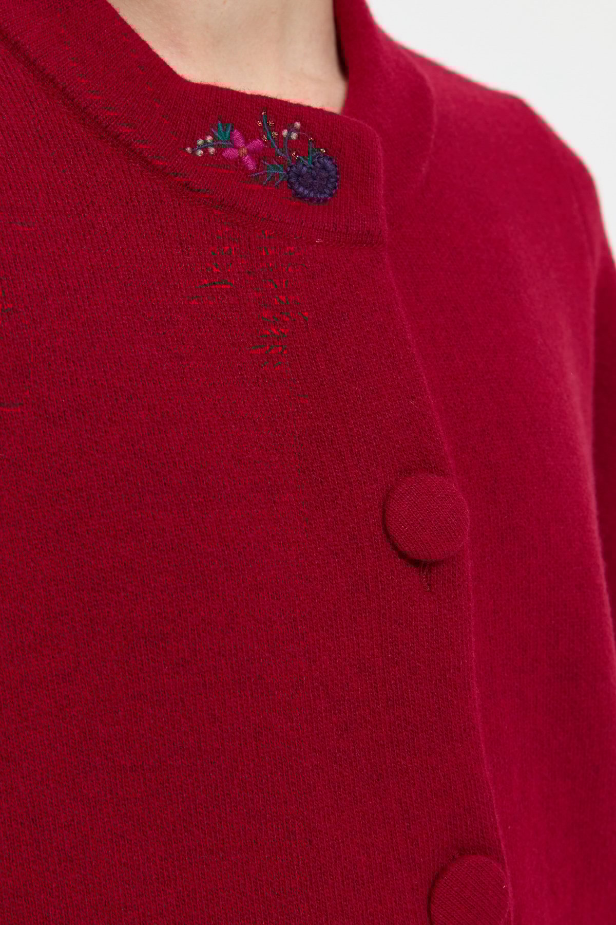 24011Kadın Dik Yaka Kolu ve Yakası İşlemeli Kısa Yün Ceket V.Çürüğü