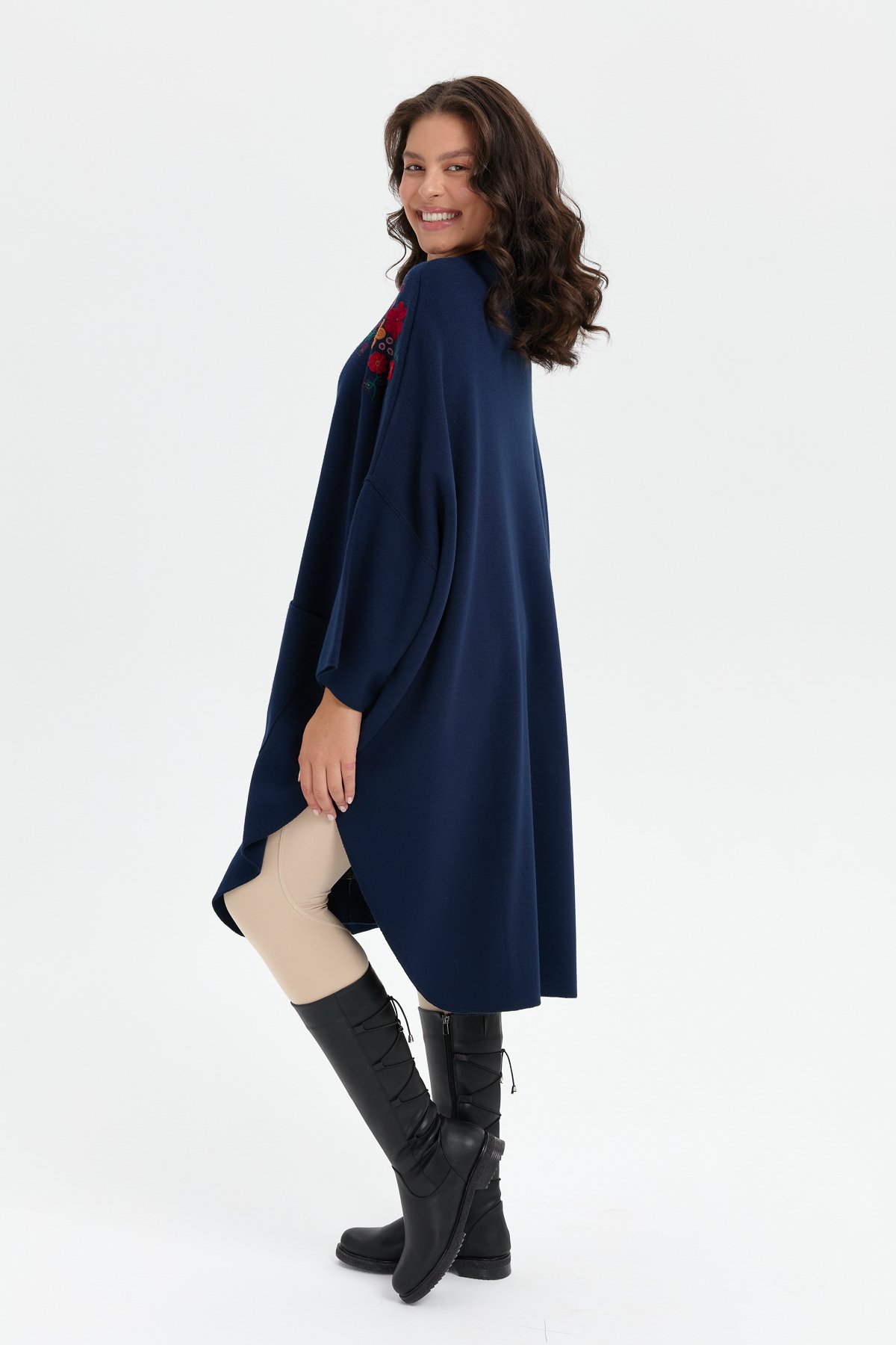 24056Kadın Dik Yaka Omuzları İşlemeli Fermuarlı Panço Lacivert