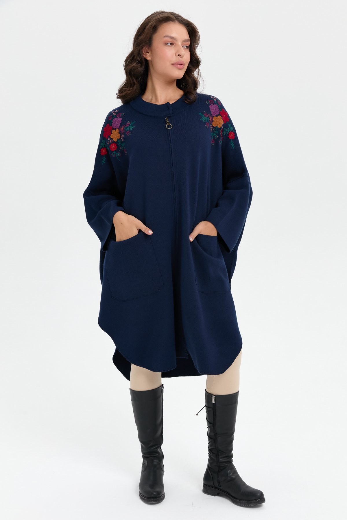 24056Kadın Dik Yaka Omuzları İşlemeli Fermuarlı Panço Lacivert