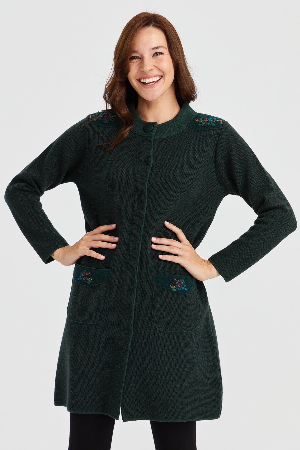 23007Kadın Dik Yaka Omzu ve Cebi İşlemeli Uzun Yün Kaban Yeşil