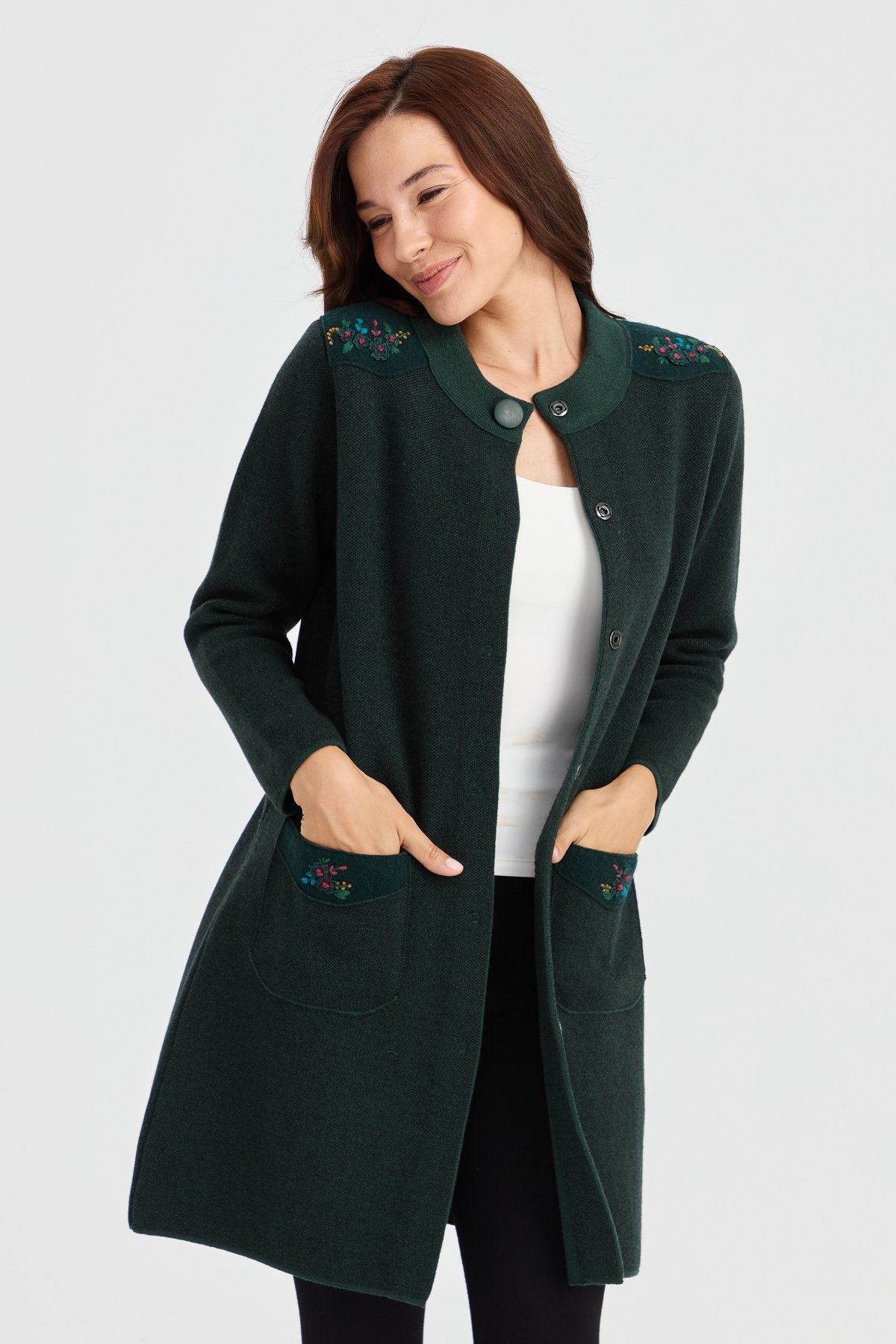 23007Kadın Dik Yaka Omzu ve Cebi İşlemeli Uzun Yün Kaban Yeşil