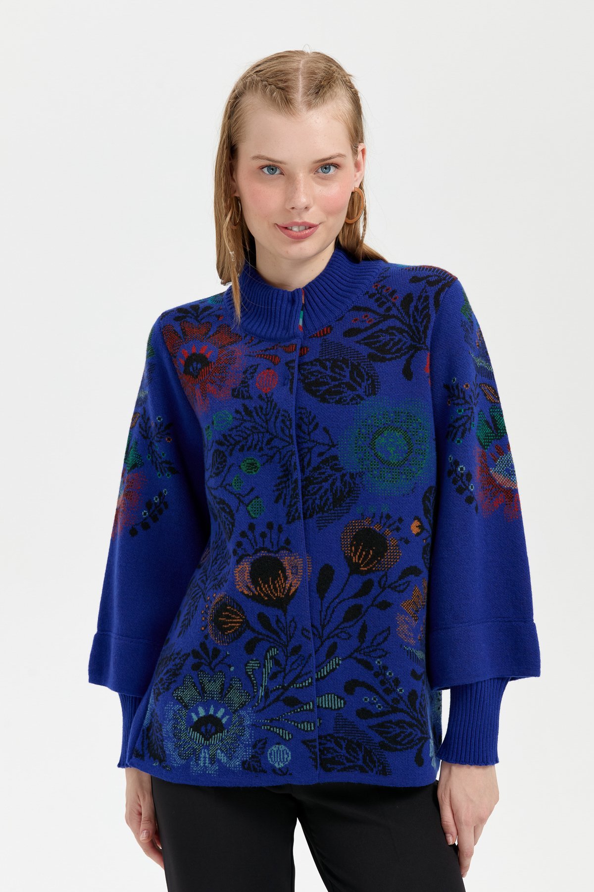 24050Kadın Dik Yaka Önü Renkli Çiçekli Kısa Yün Ceket K.S.Mavi