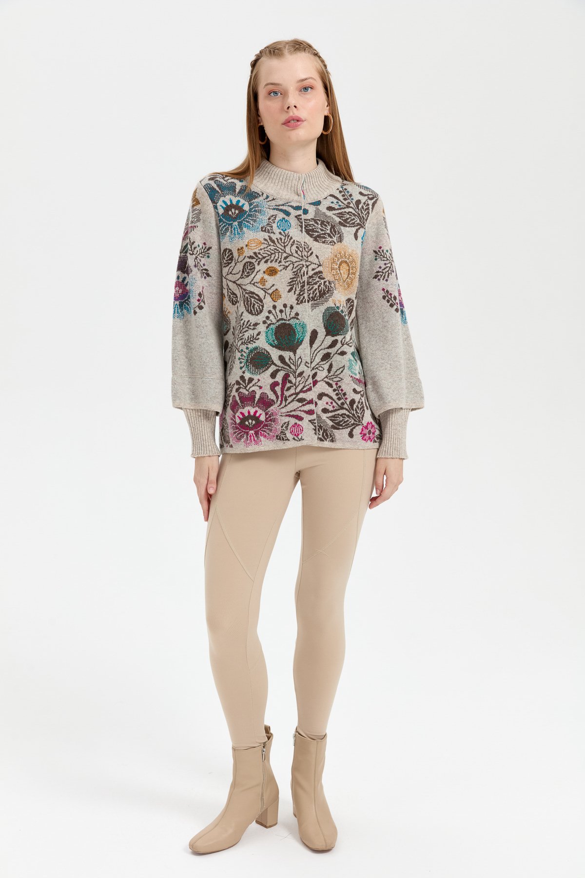 24050Kadın Dik Yaka Önü Renkli Çiçekli Kısa Yün Ceket V.Bej