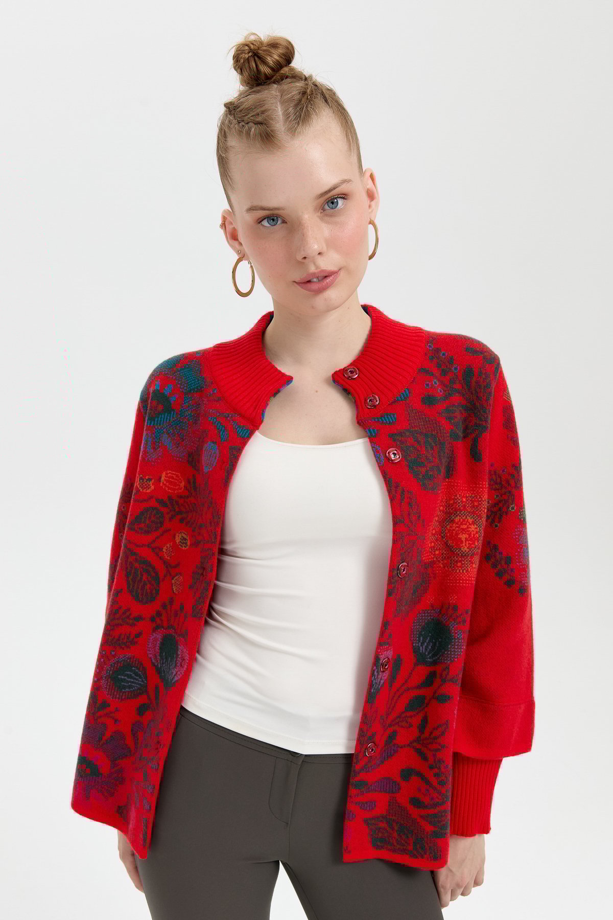 24050Kadın Dik Yaka Önü Renkli Çiçekli Kısa Yün Ceket Mercan