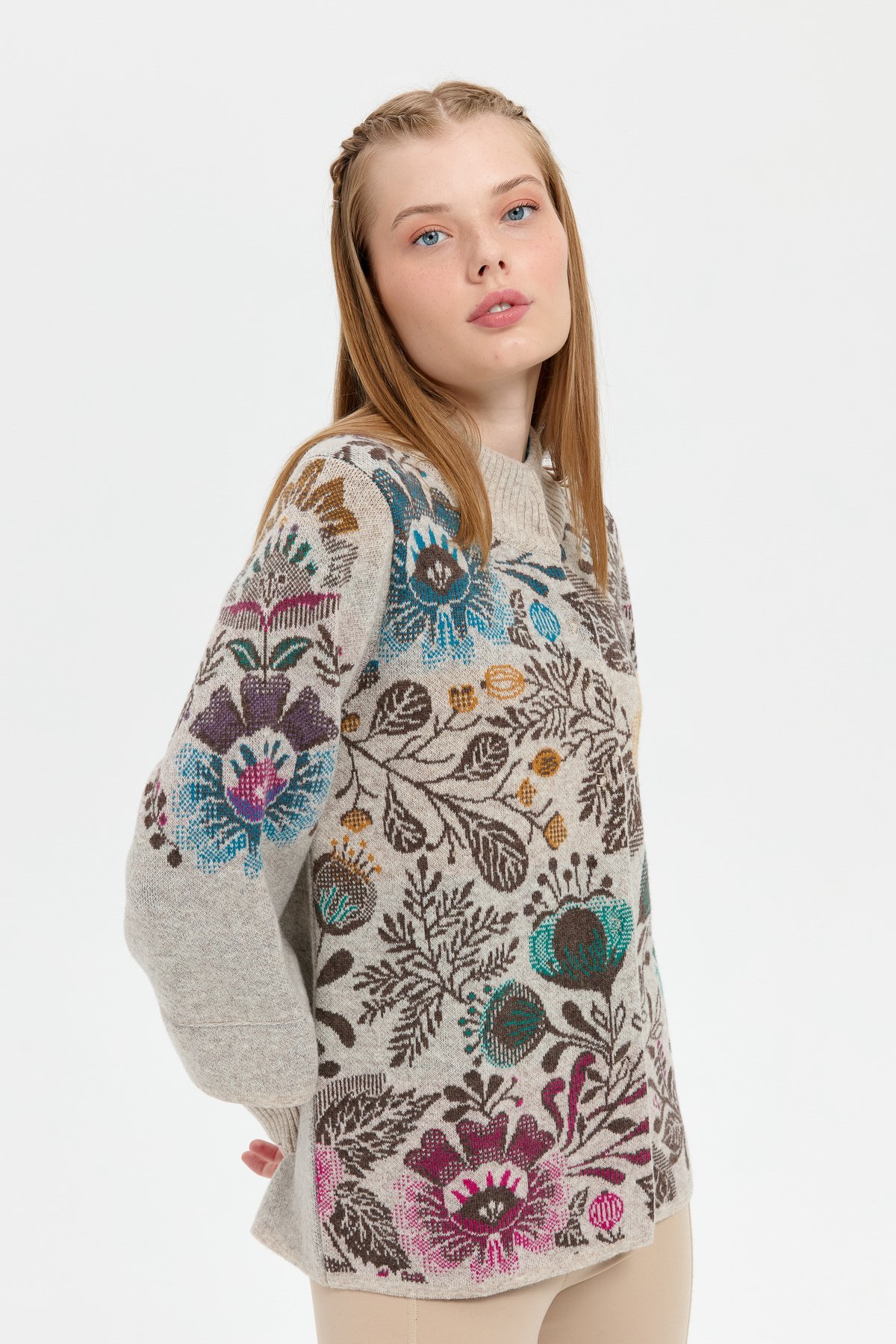 24050Kadın Dik Yaka Önü Renkli Çiçekli Kısa Yün Ceket V.Bej