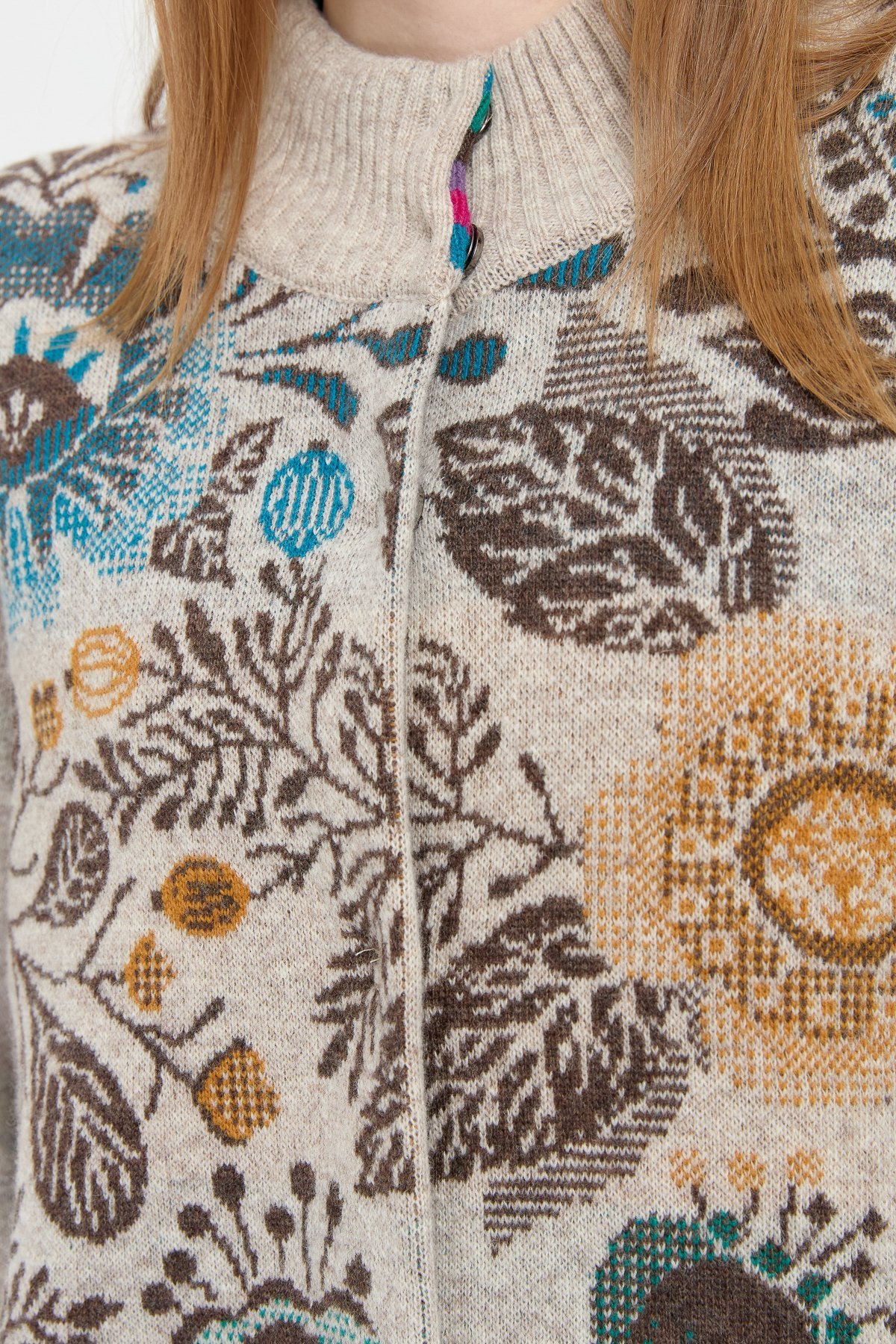 24050Kadın Dik Yaka Önü Renkli Çiçekli Kısa Yün Ceket V.Bej