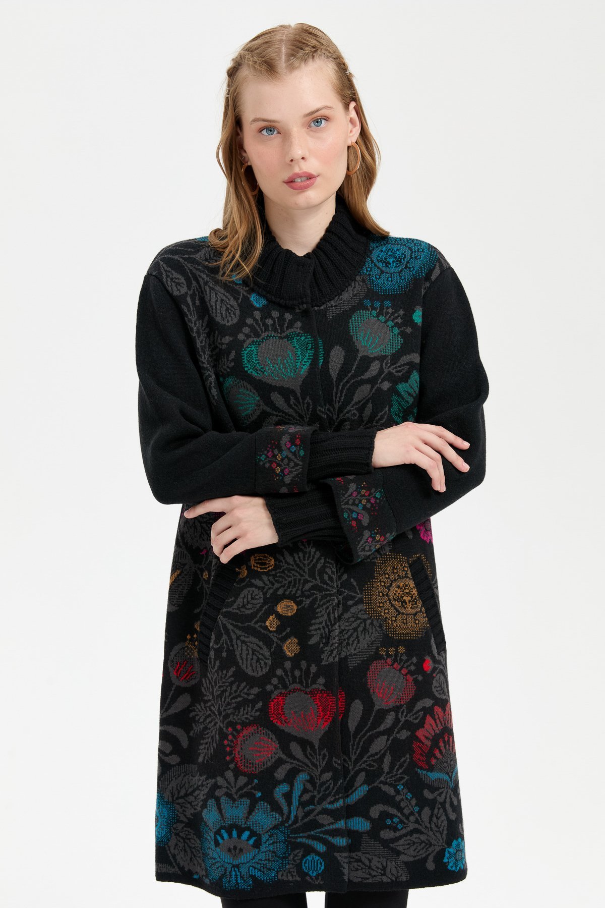 24051Kadın Dik Yaka Önü Renkli Çiçekli Uzun Yün Kaban Siyah