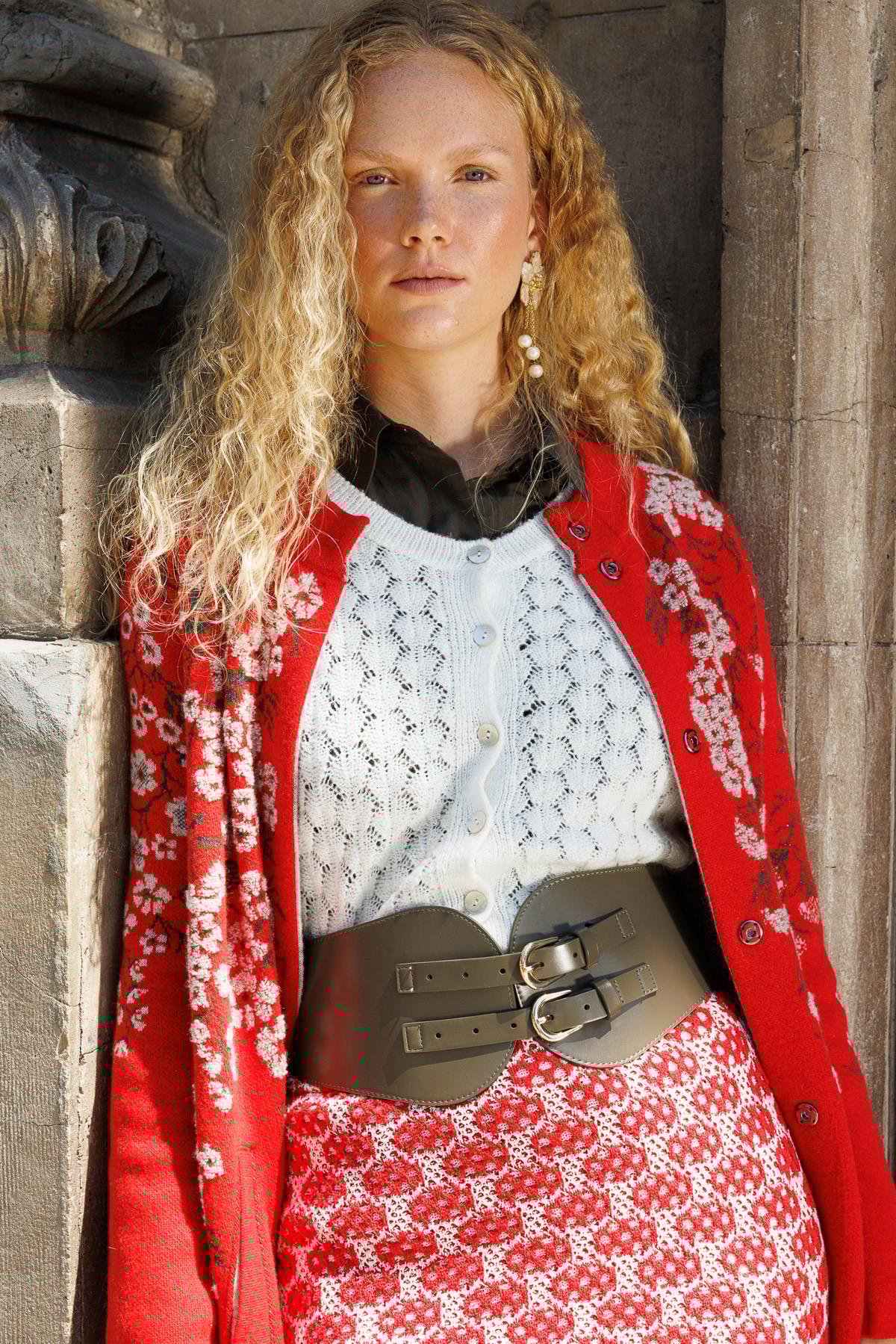 24018Kadın Dik Yaka Çiçekli Uzun Yün Kaban Mercan