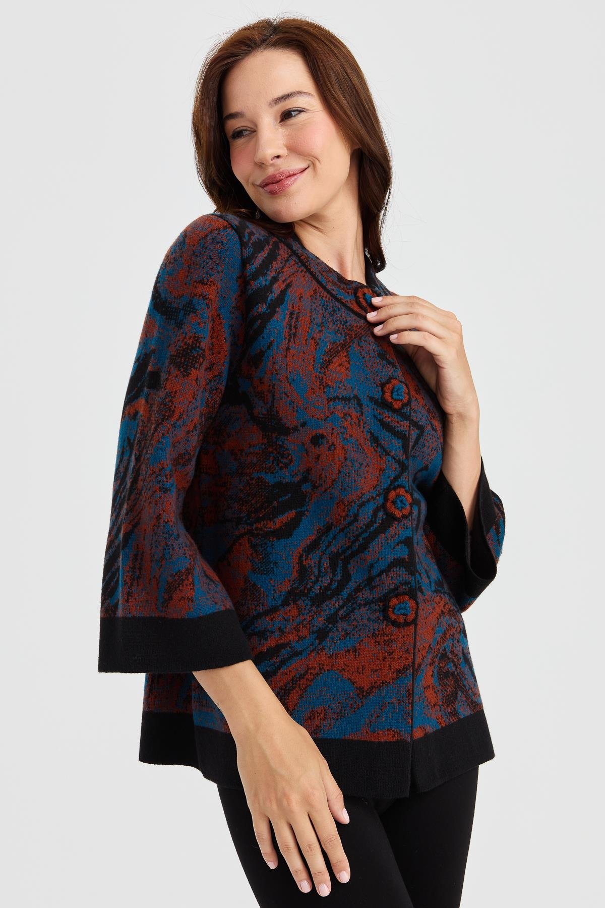 23125Kadın Dik Yaka Renkli Dalga Desenli Yün Kaban Siyah