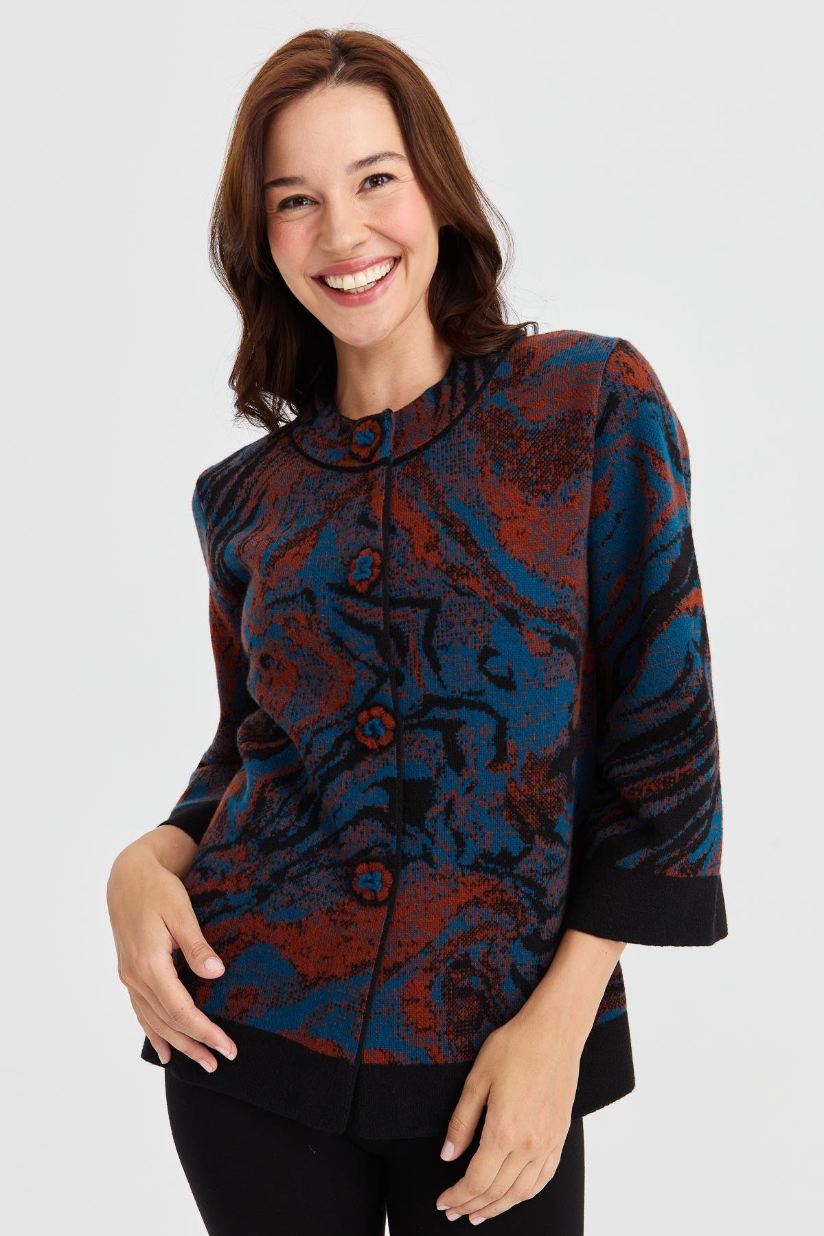 23125Kadın Dik Yaka Renkli Dalga Desenli Yün Kaban Siyah