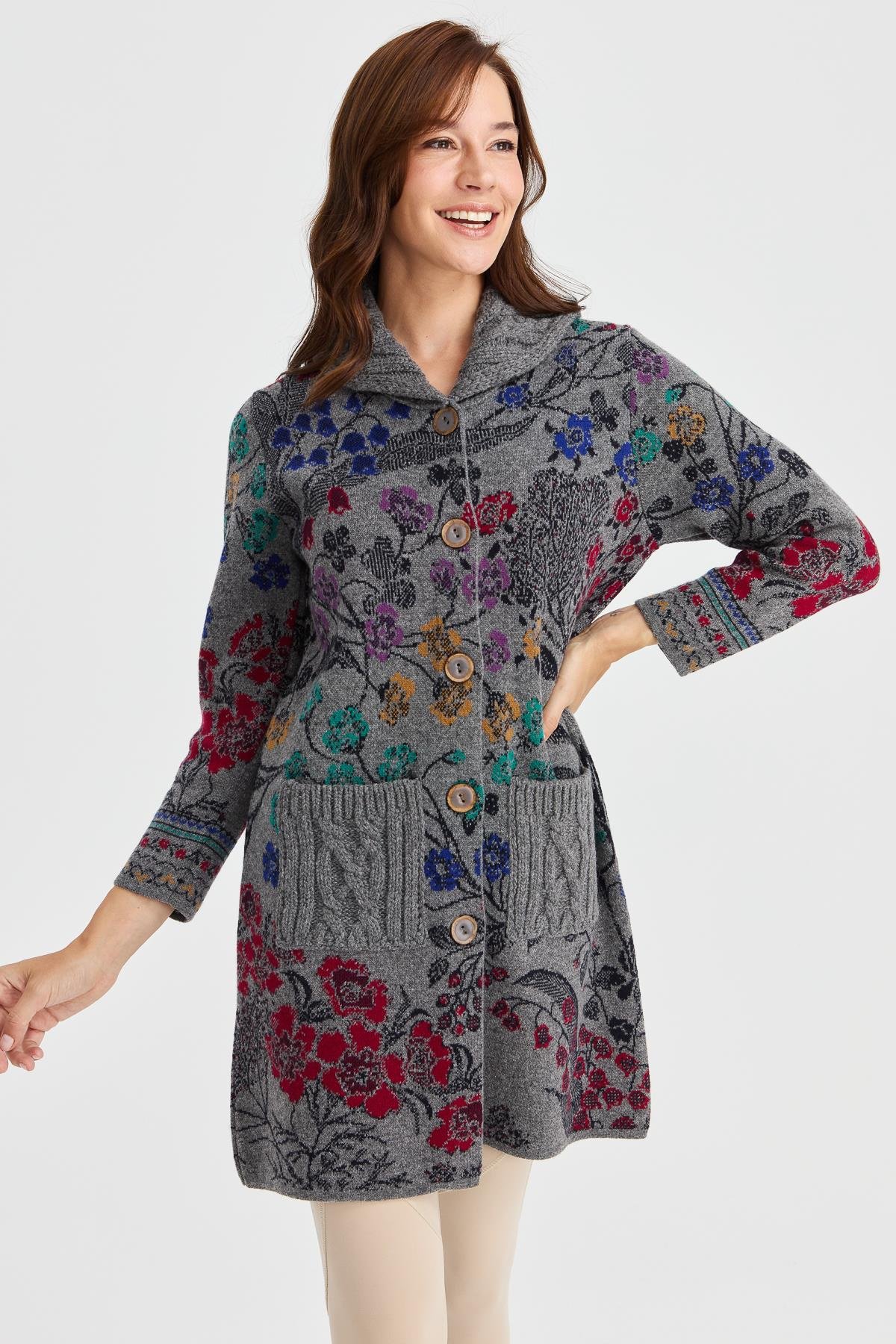 23018Kadın Dik Yaka Sarmaşık Çiçekli Uzun Yün Kaban Füme