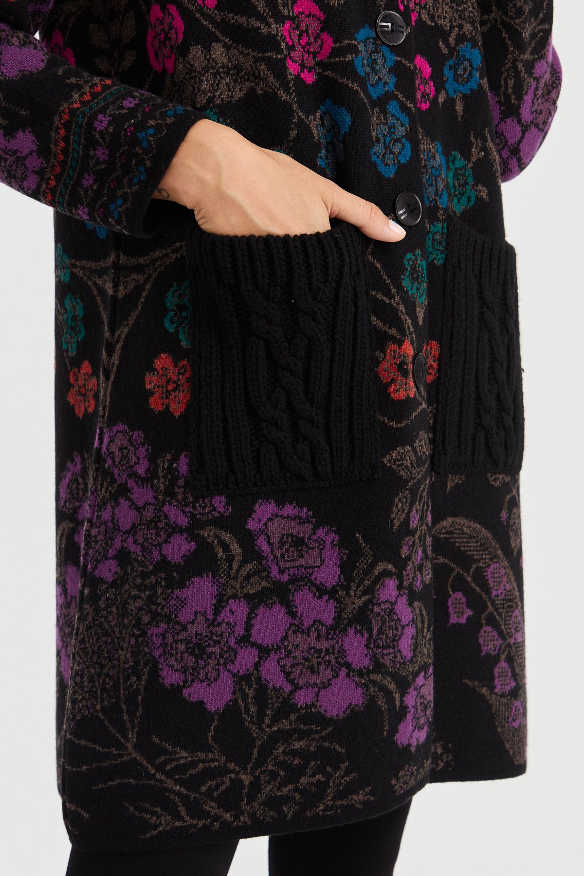 23018Kadın Dik Yaka Sarmaşık Çiçekli Uzun Yün Kaban Siyah