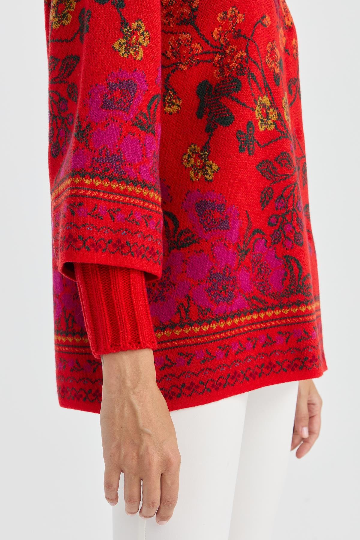 23017Kadın Dik Yaka Sarmaşık Çiçekli Yün Kaban Mercan