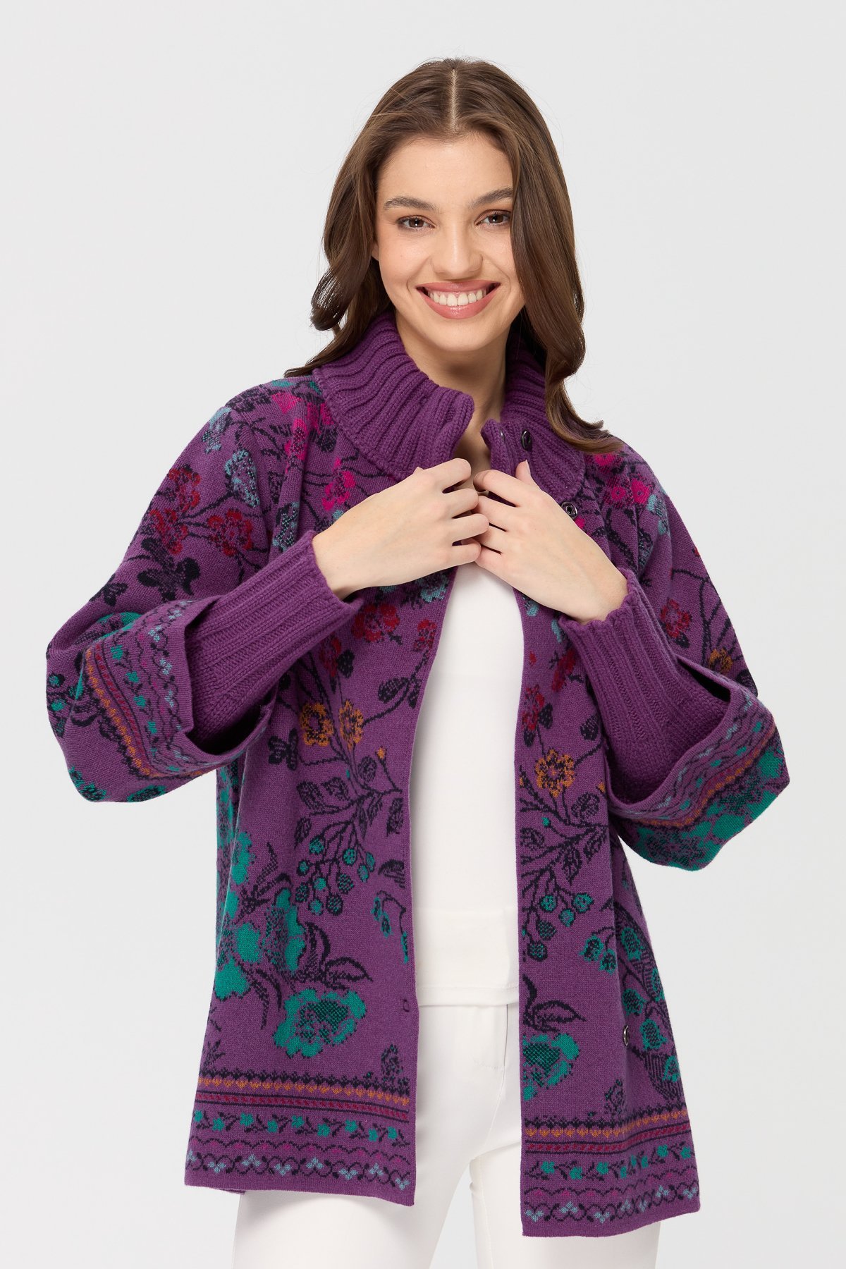 23017Kadın Dik Yaka Sarmaşık Çiçekli Yün Kaban A.Mor