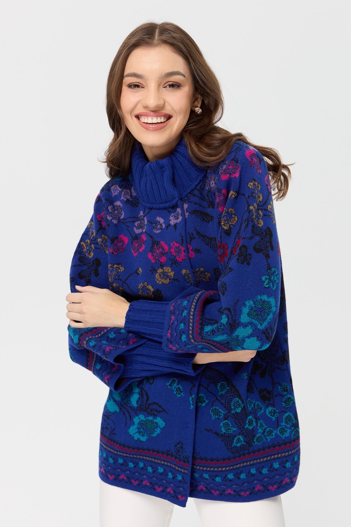 23017Kadın Dik Yaka Sarmaşık Çiçekli Yün Kaban K.Saks Mavi