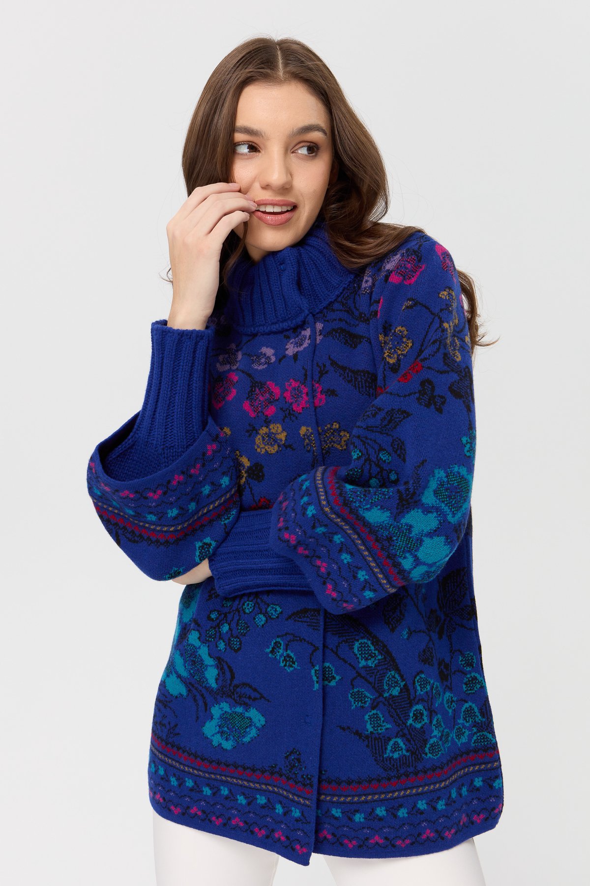 23017Kadın Dik Yaka Sarmaşık Çiçekli Yün Kaban K.Saks Mavi
